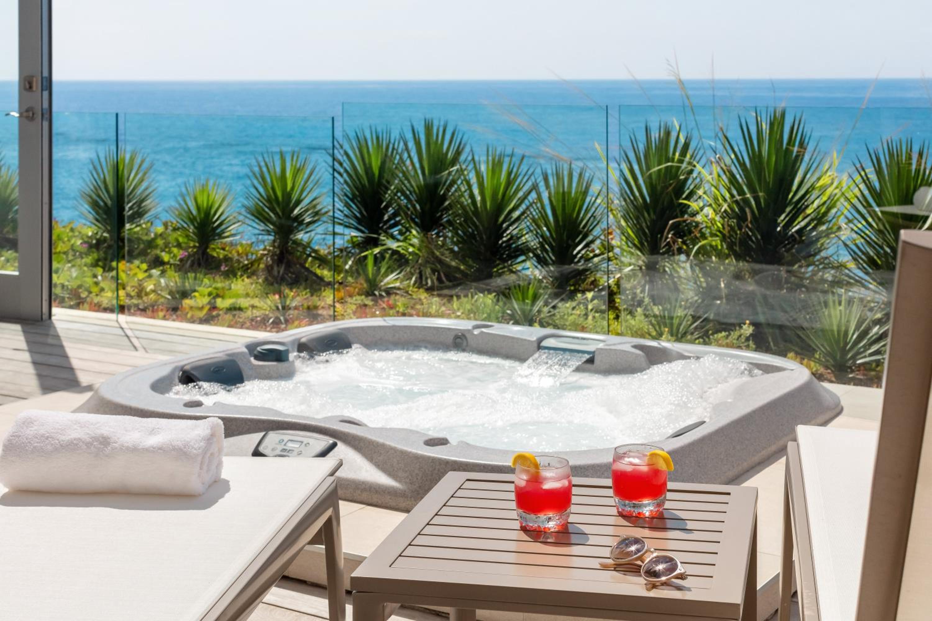 Suite with Hot Tub