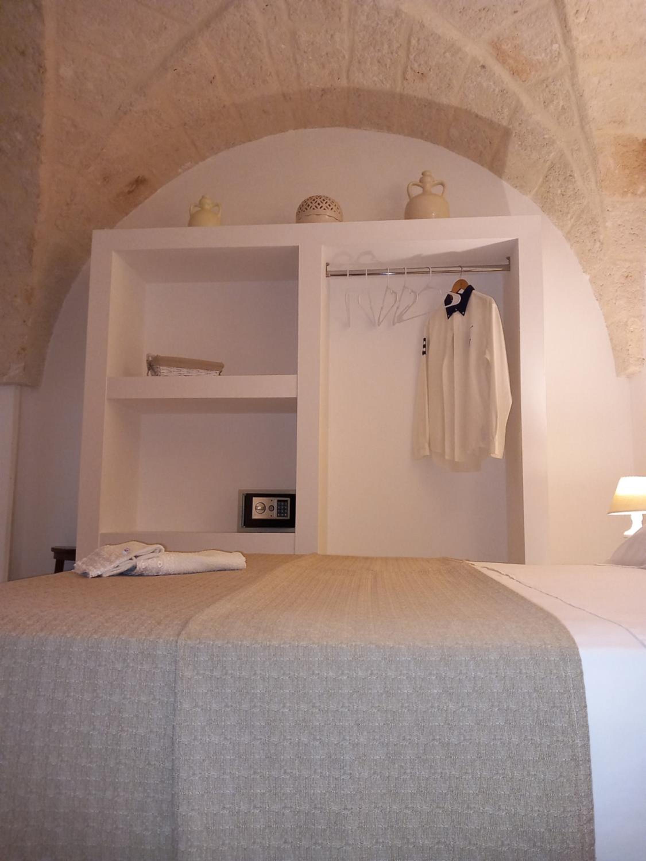 Triple Room with Private Bathroom photo 2