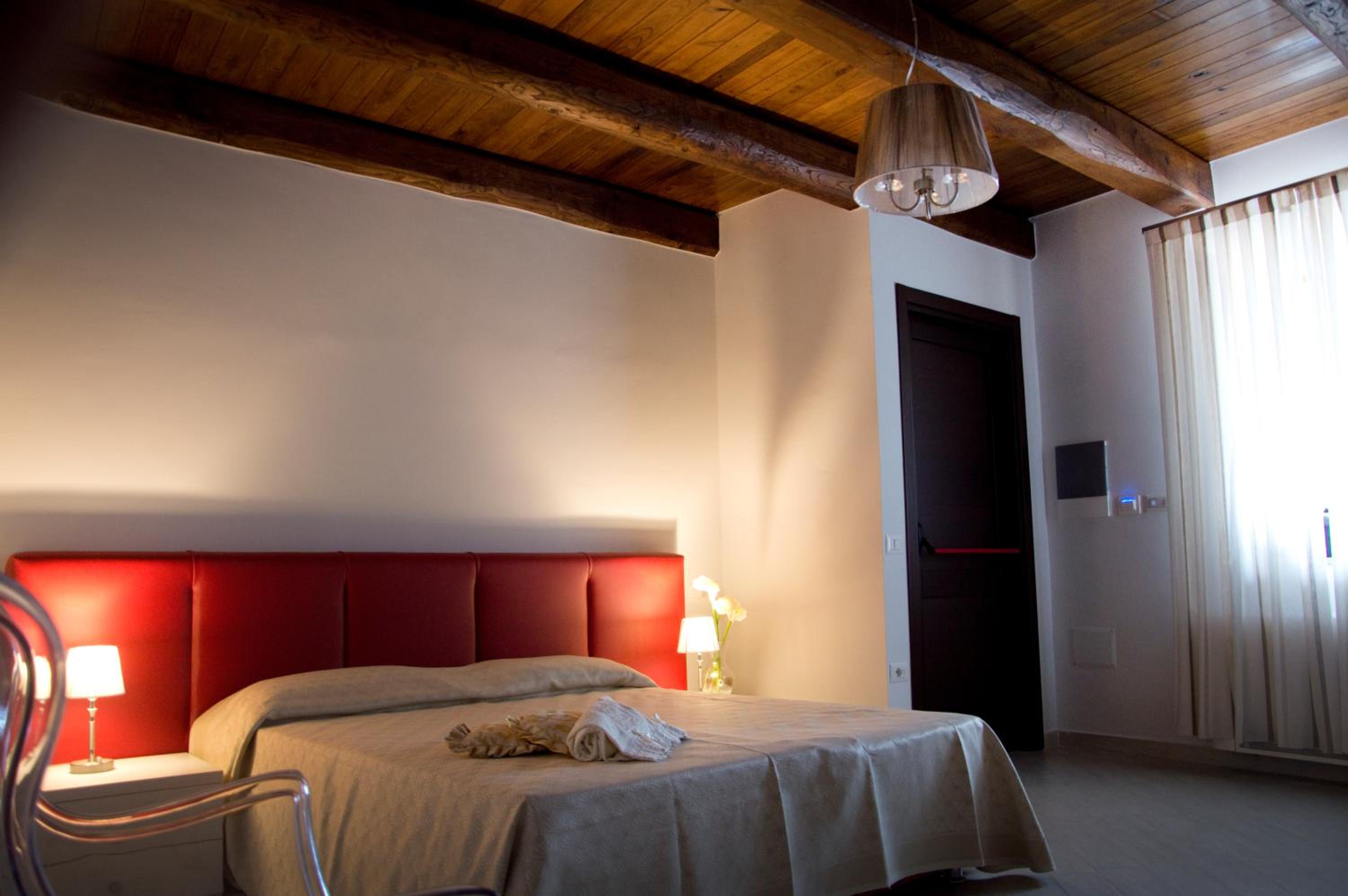 Double Room - Photo 2