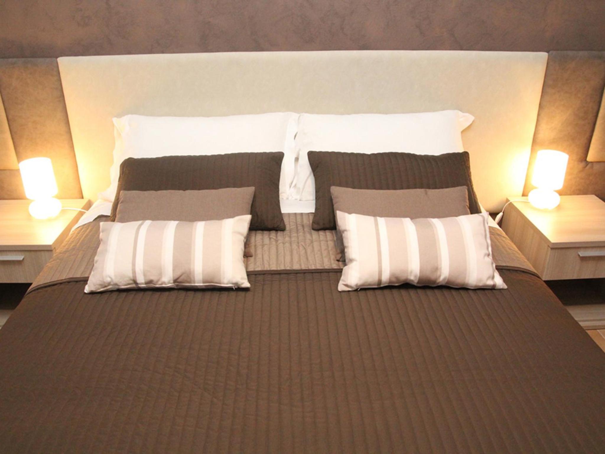 Superior Double Room with Private Internal Bathroom photo 2