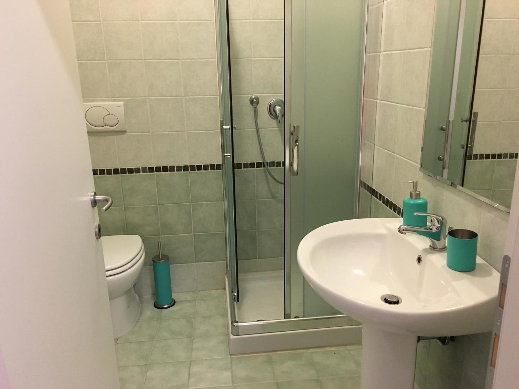 Double Room with Private External Bathroom photo 2