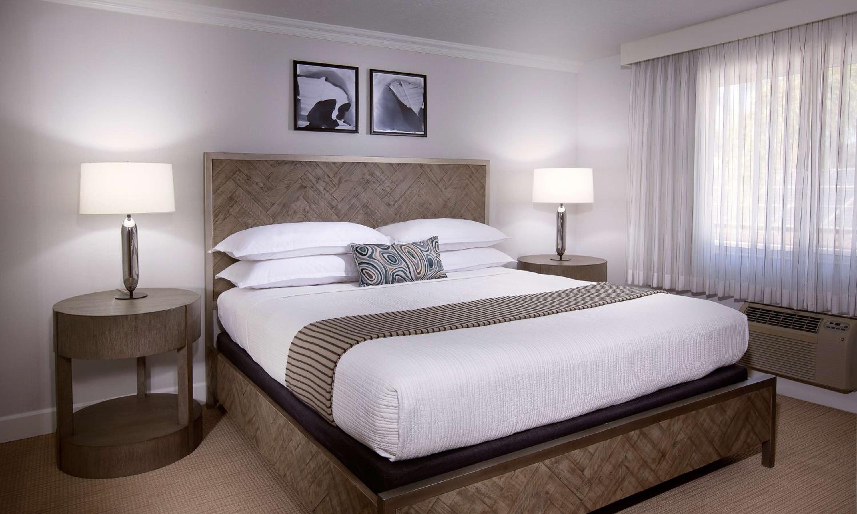One-Bedroom Suite - Photo 1