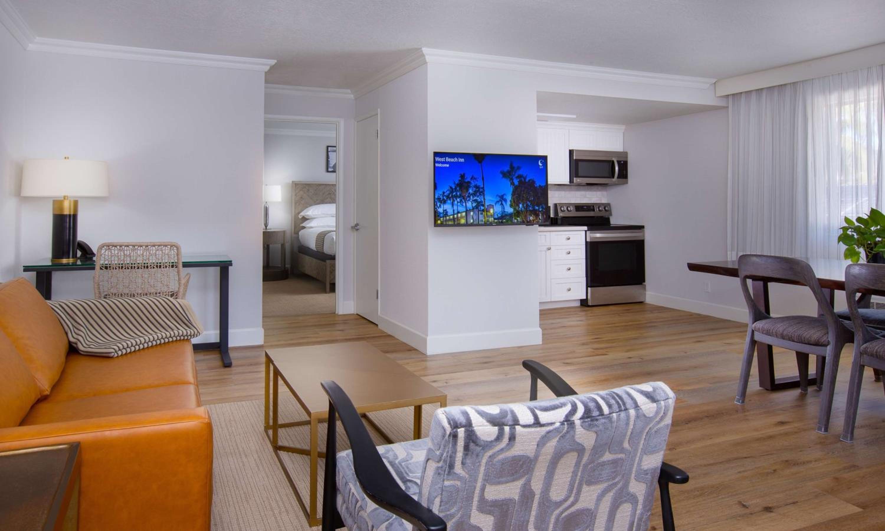 One-Bedroom Suite - Photo 2