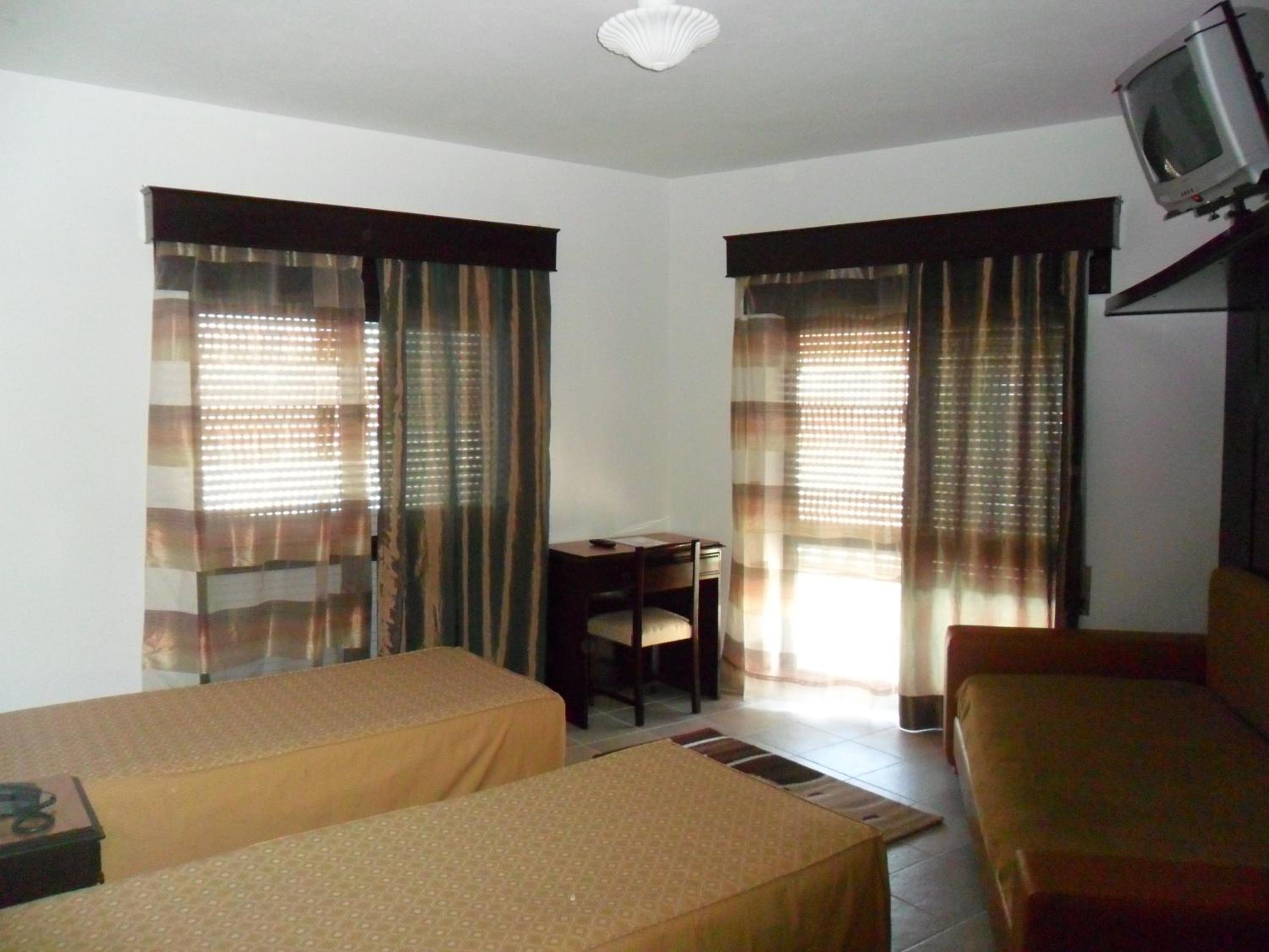 Triple Room - Photo 2