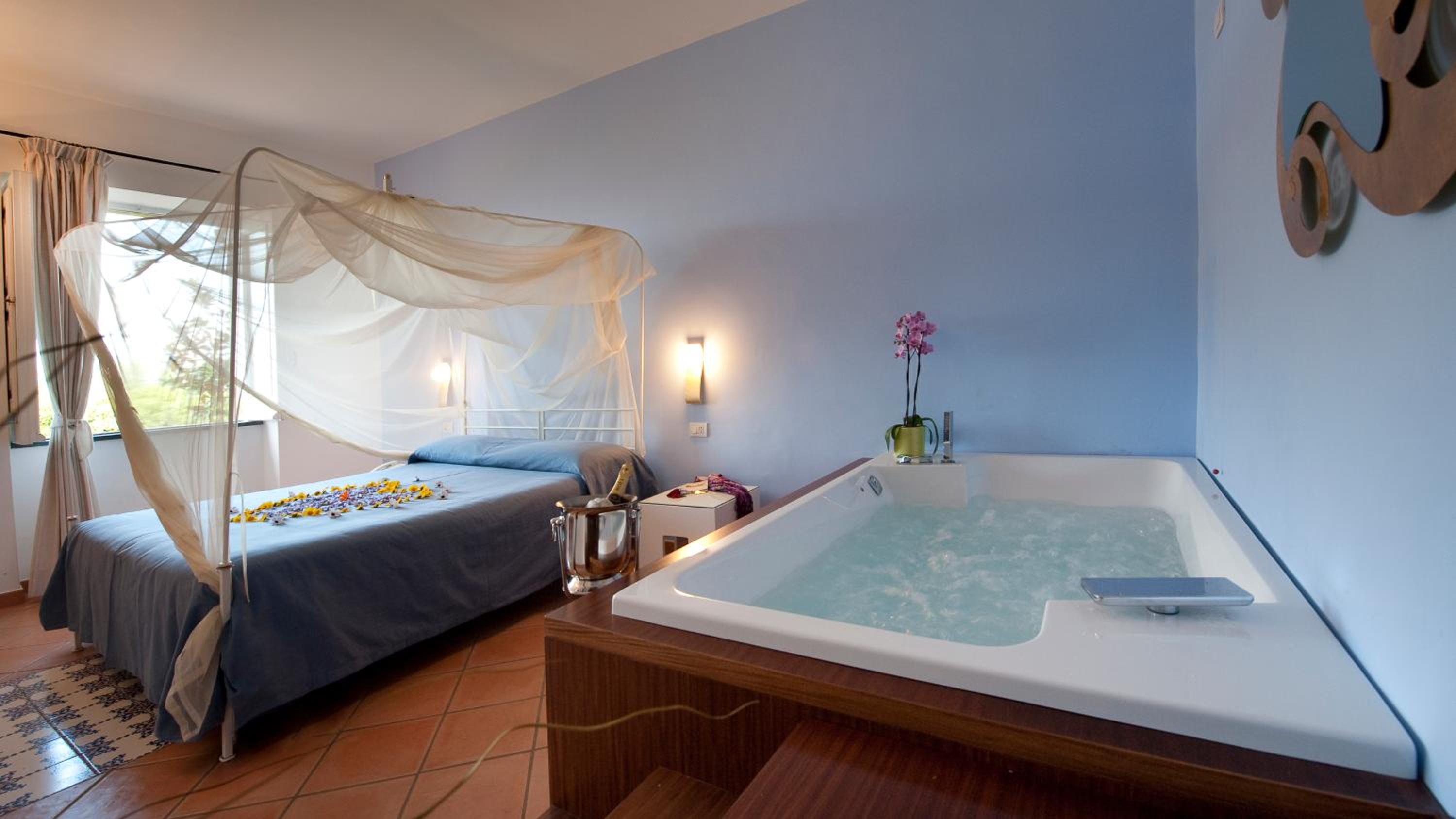 Suite - Photo 6
