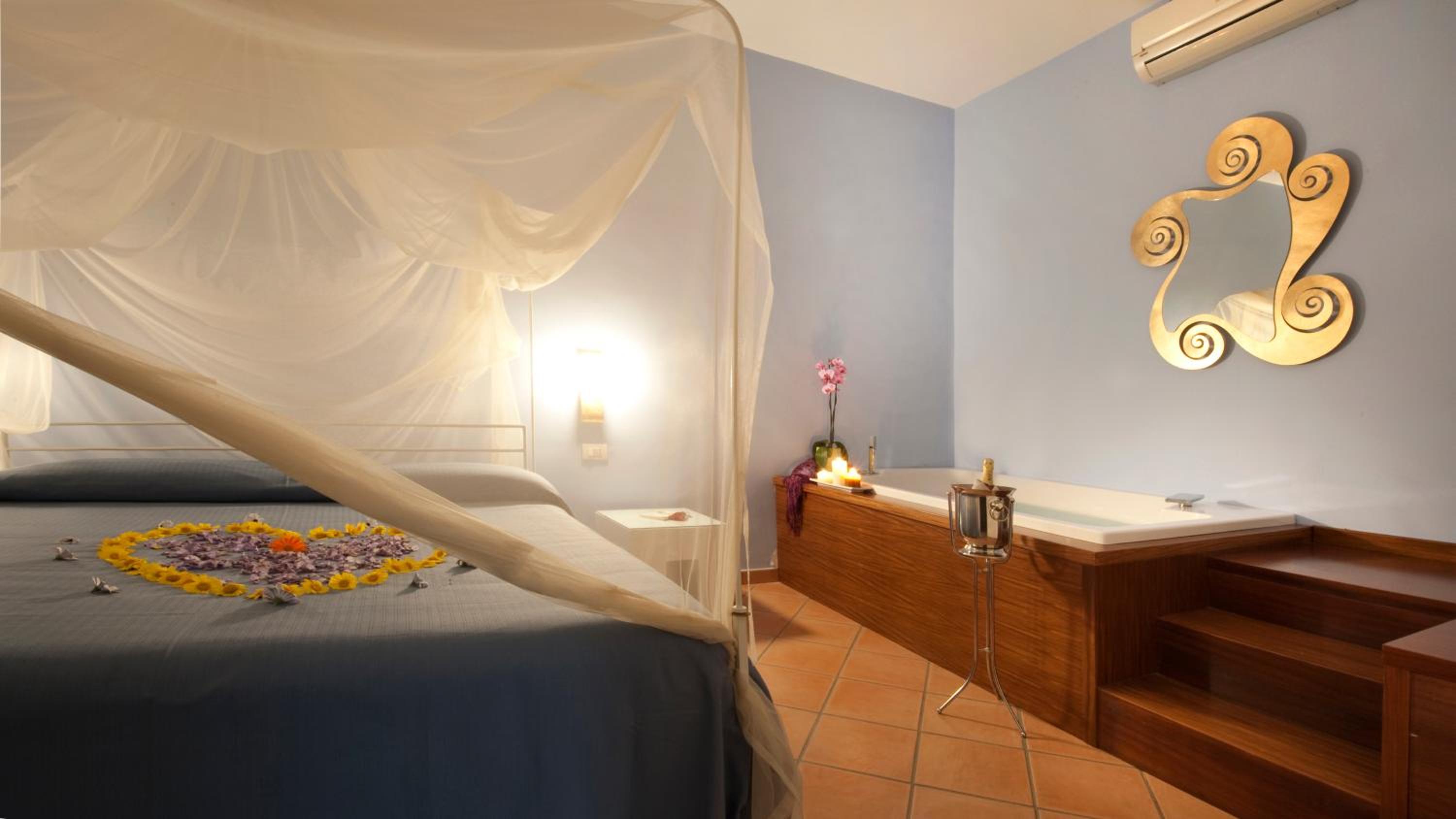 Suite - Photo 2