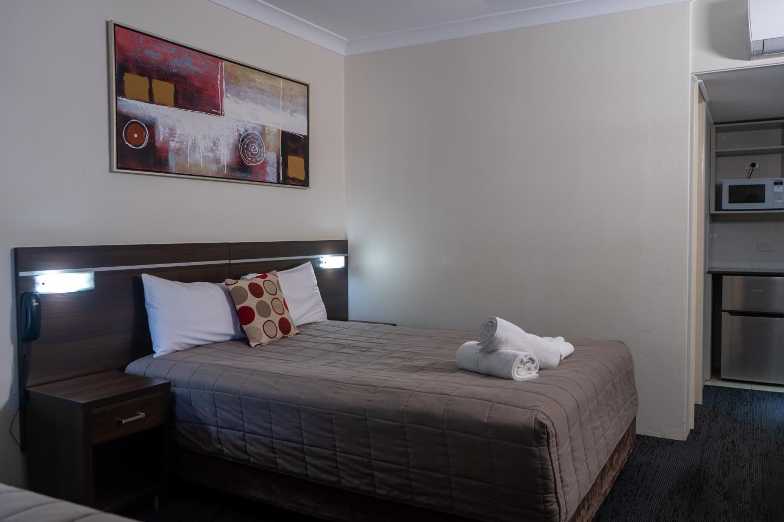 Standard Double or Twin Room photo 3