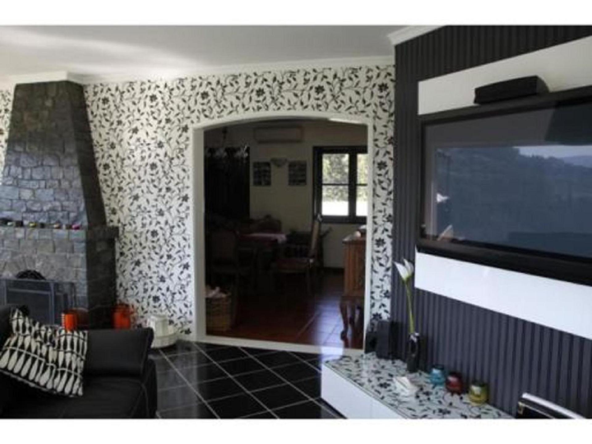 Three-Bedroom House - Photo 14
