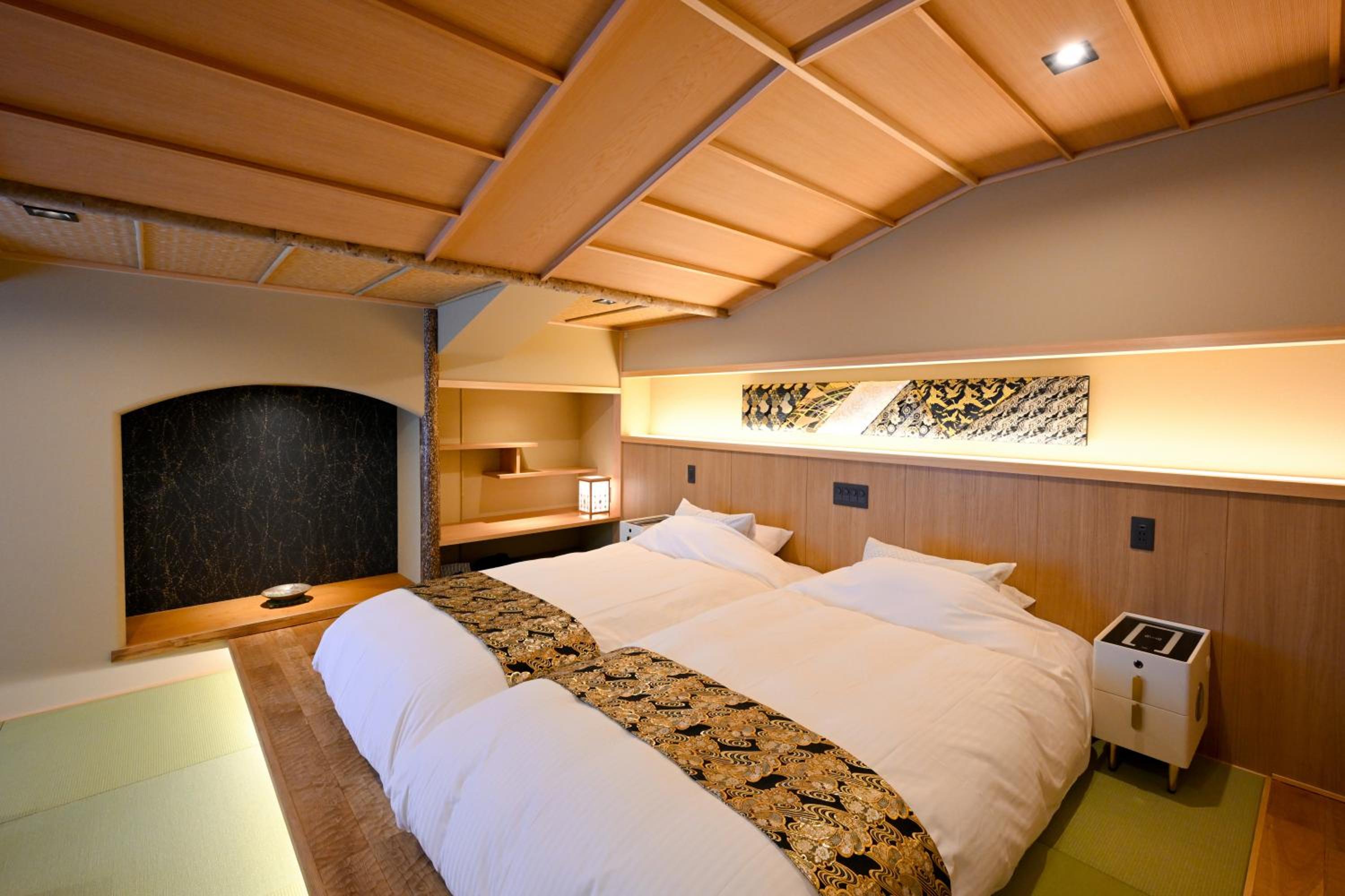 Suite Room - "Kinran "