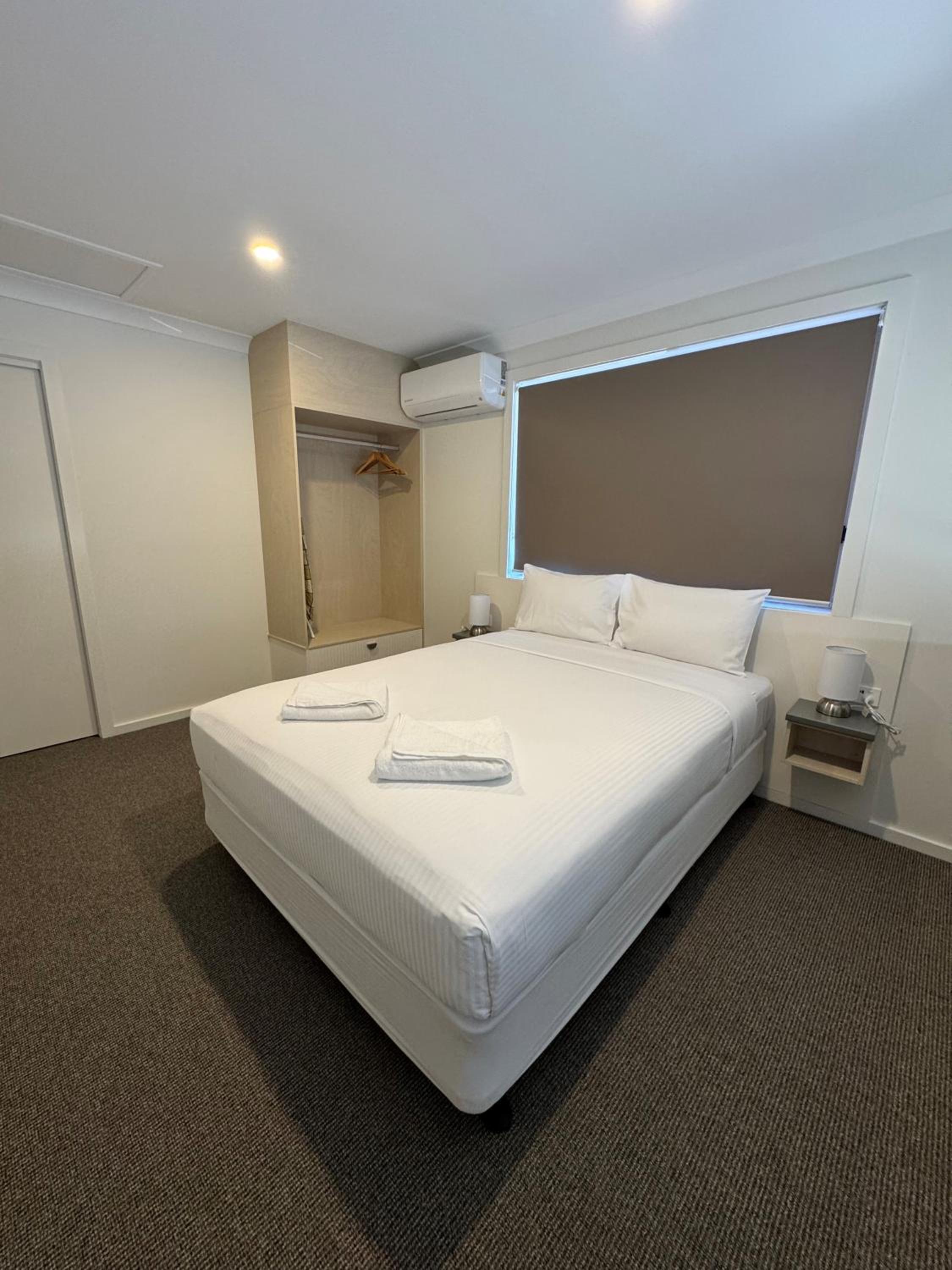 Queen Room photo 1