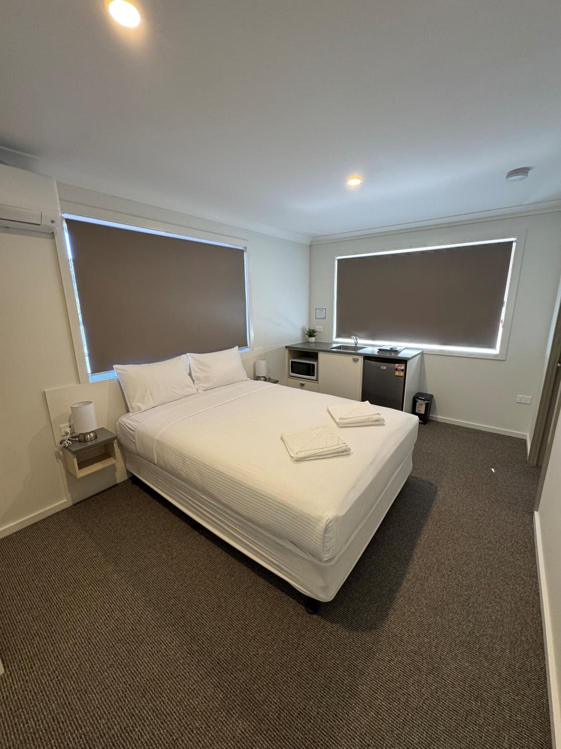 Queen Room photo 3