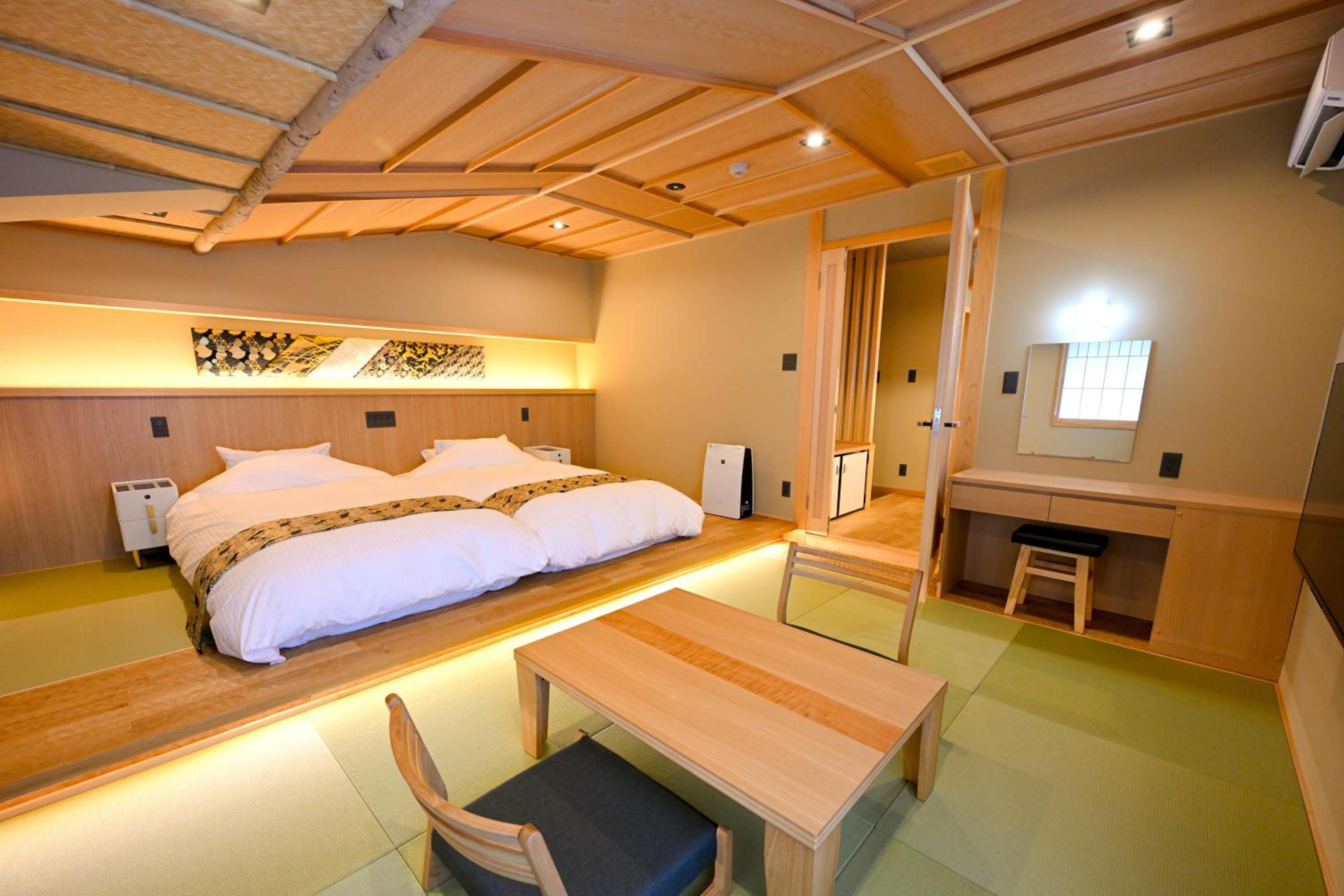 Suite Room - "Kinran "