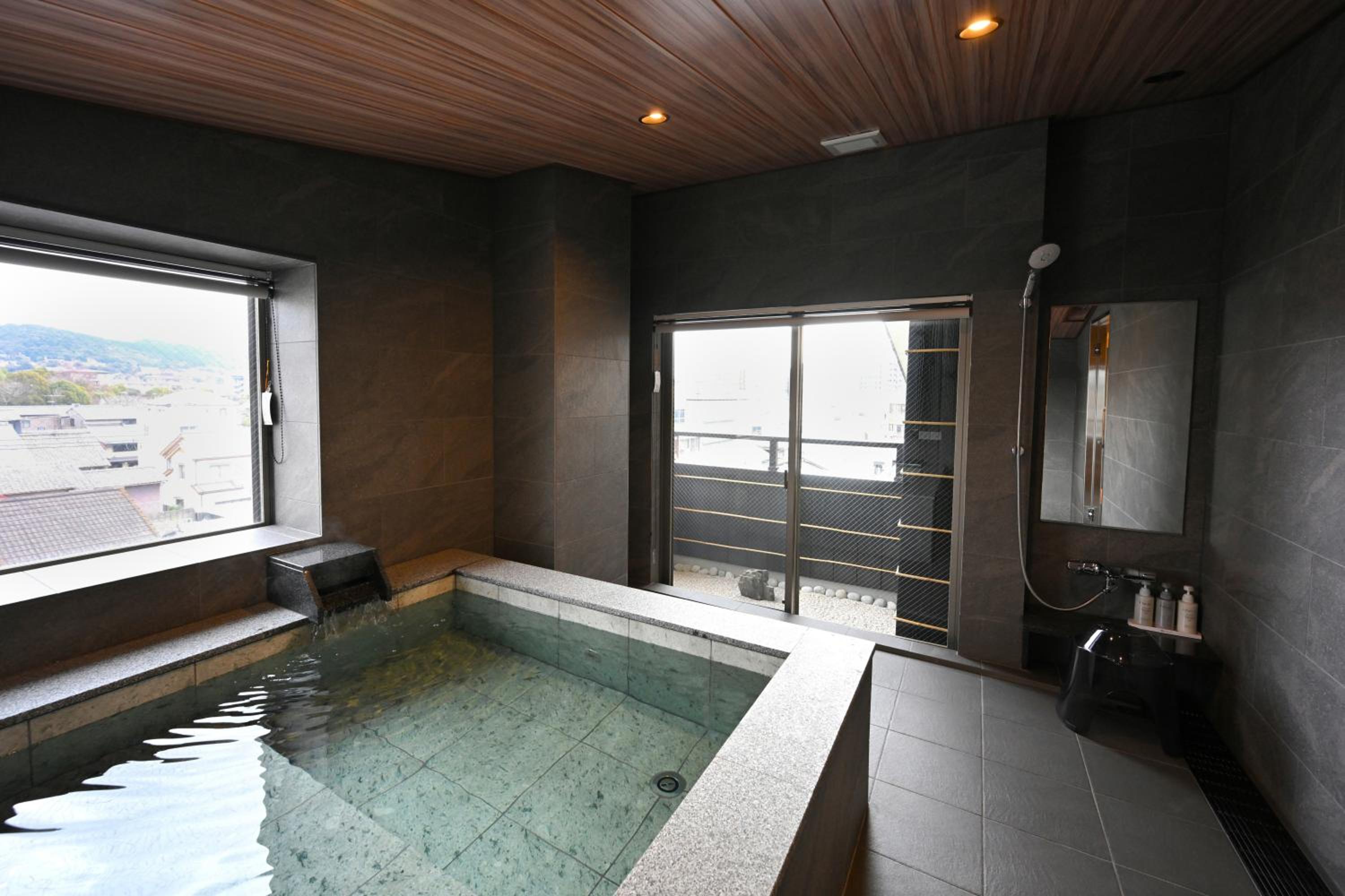Suite Room - "Kinran " thumbnail 5