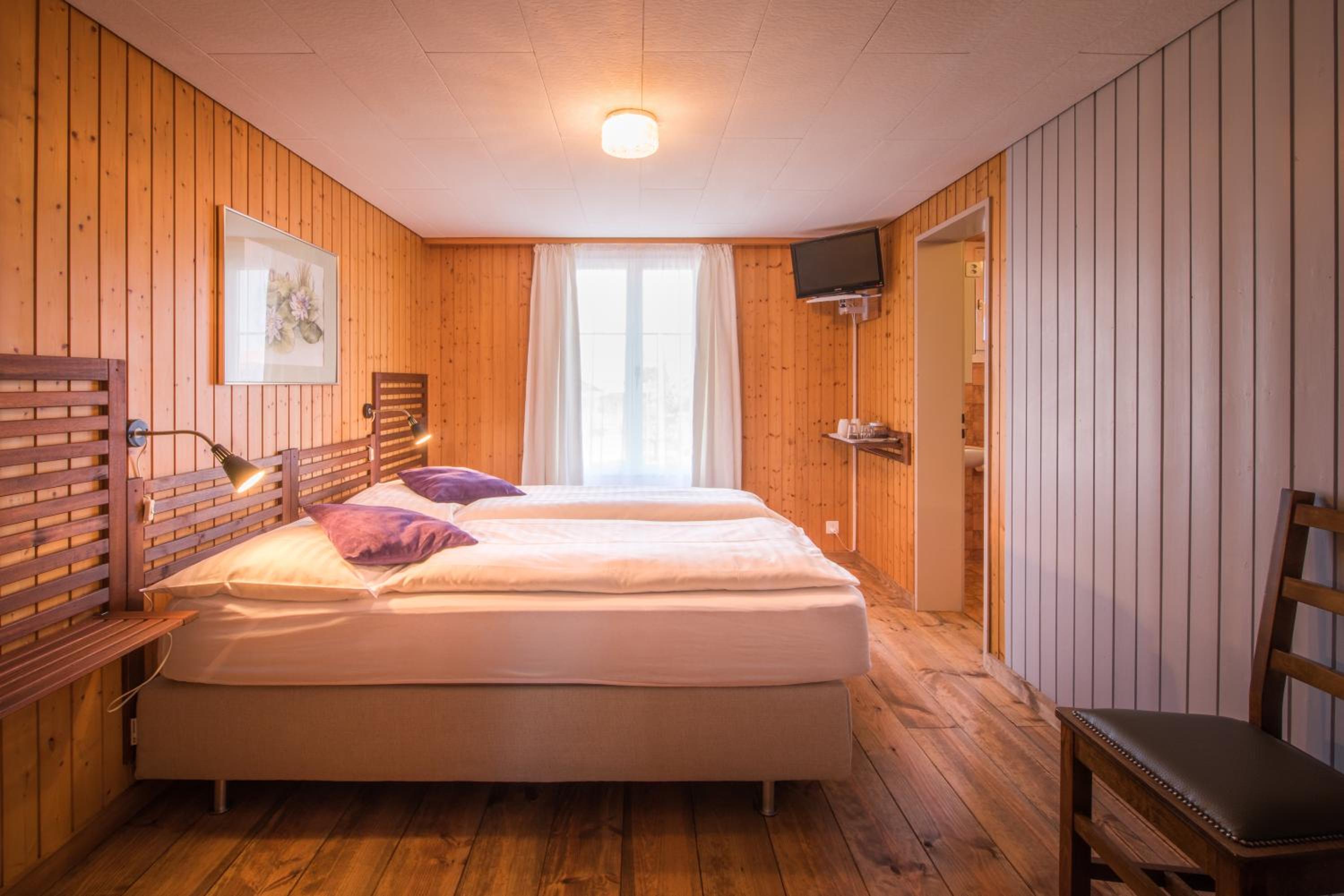 Double Room - Photo 7