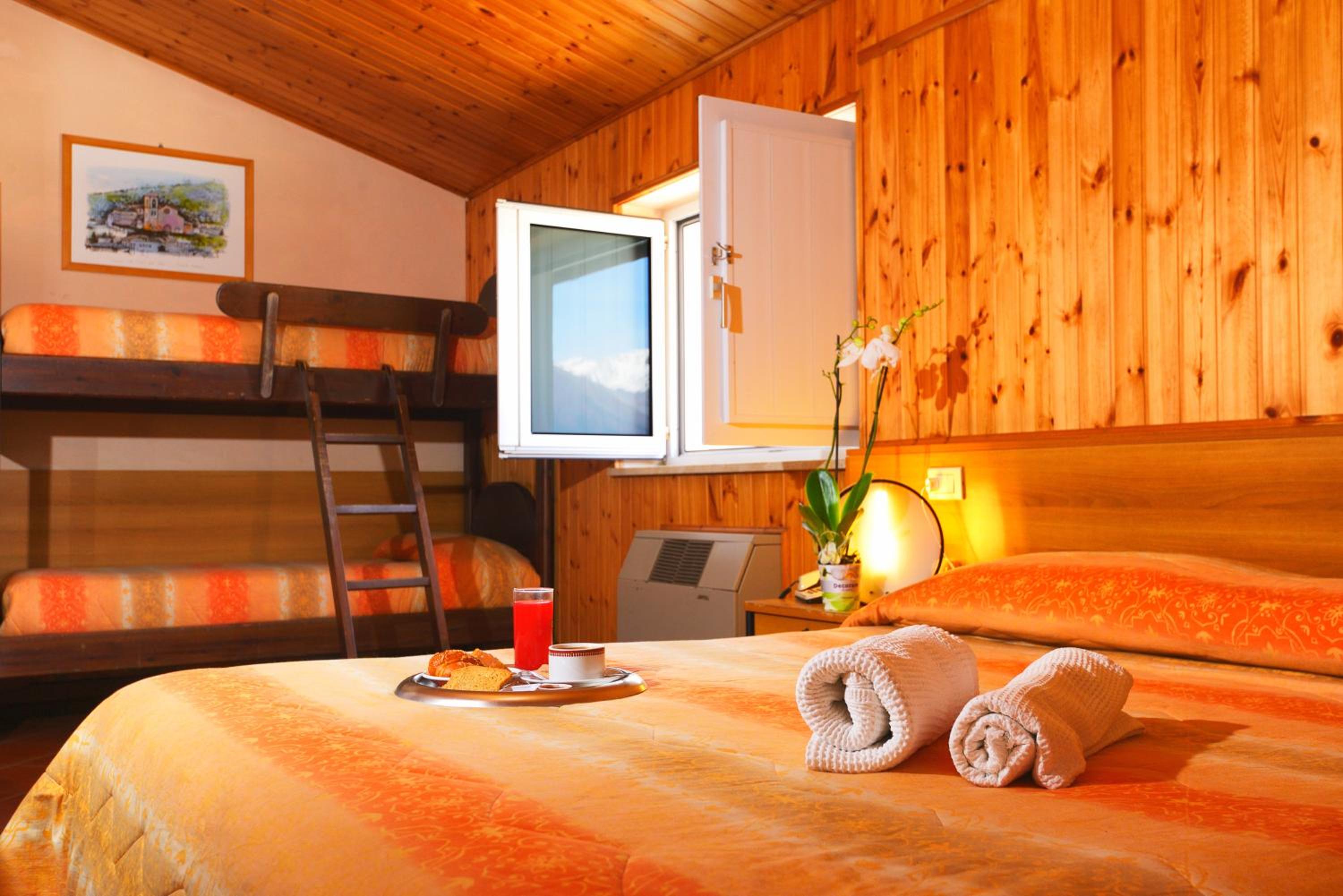 Budget Double Room photo 2