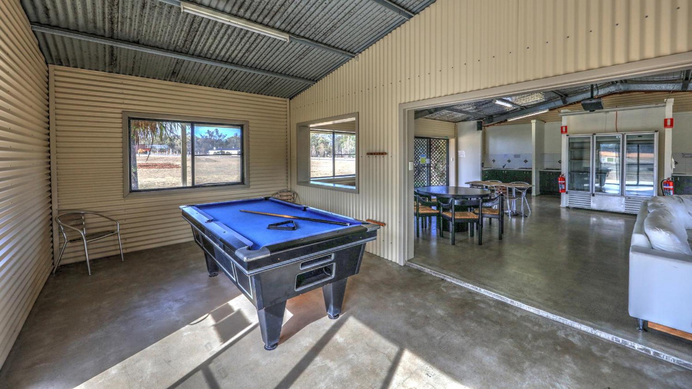 Non-Ensuite Wood Cabin (Bunk and Double Beds) photo 1