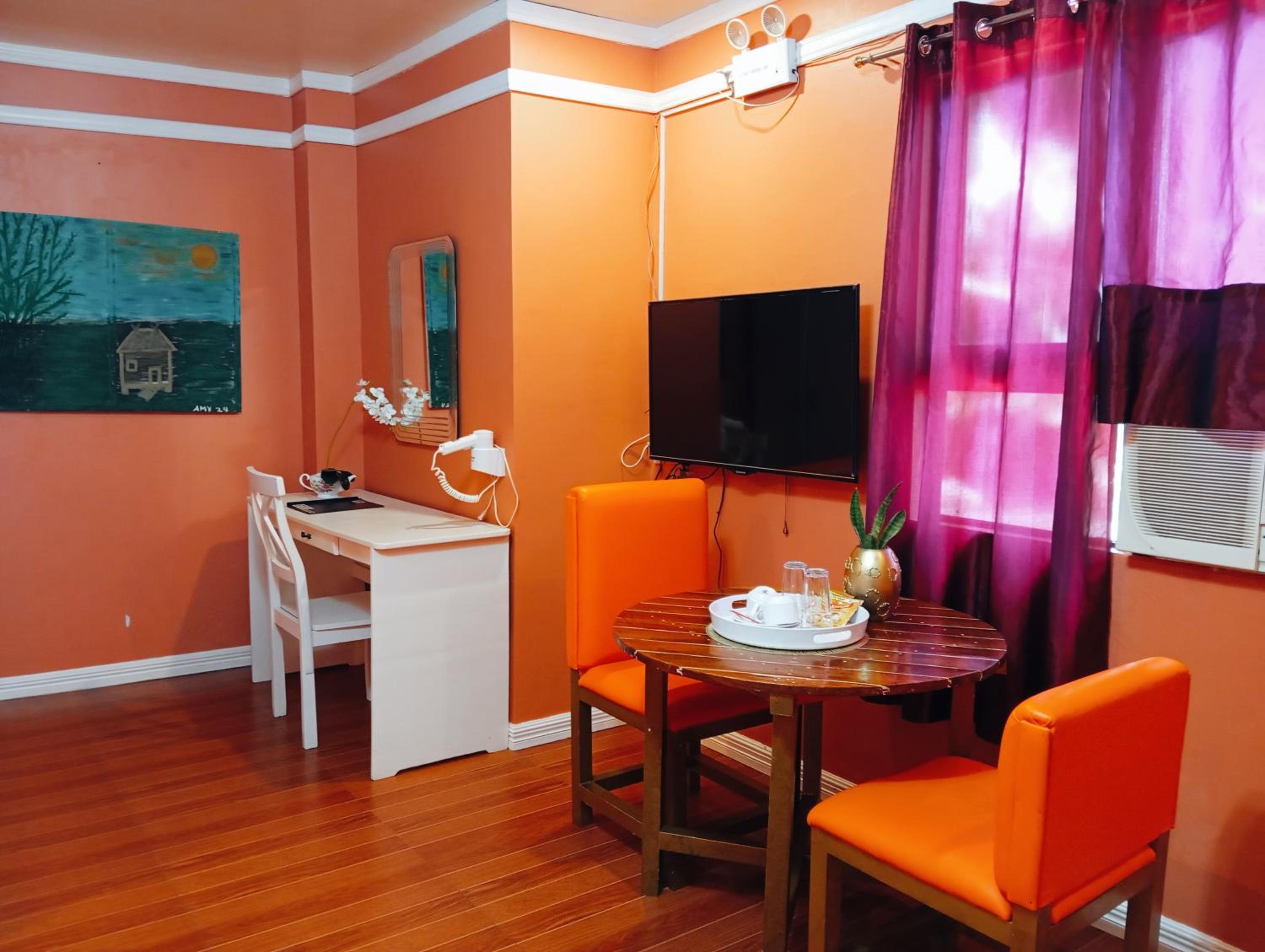 Economy Twin Room