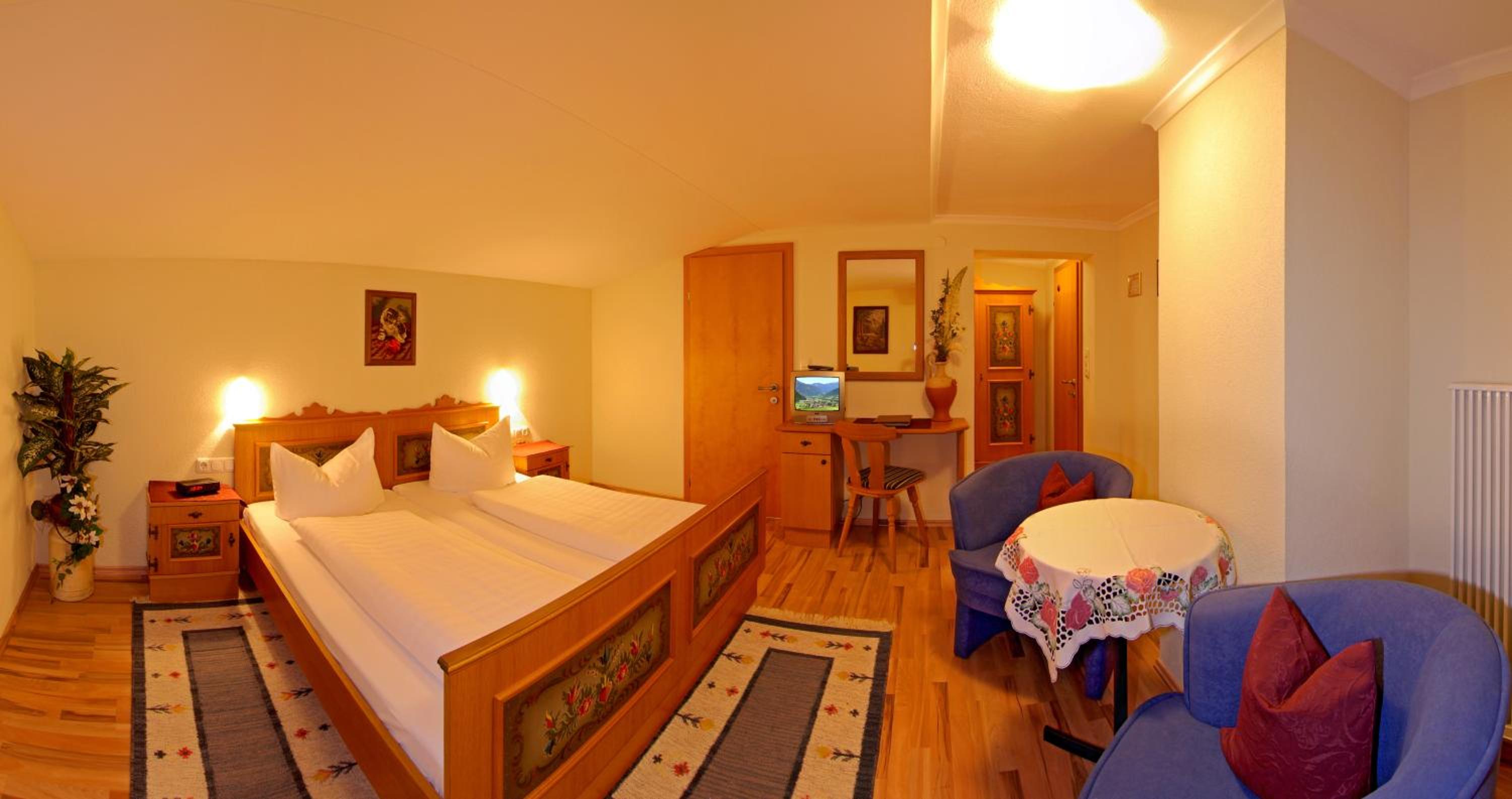Double Room with Balcony photo 2