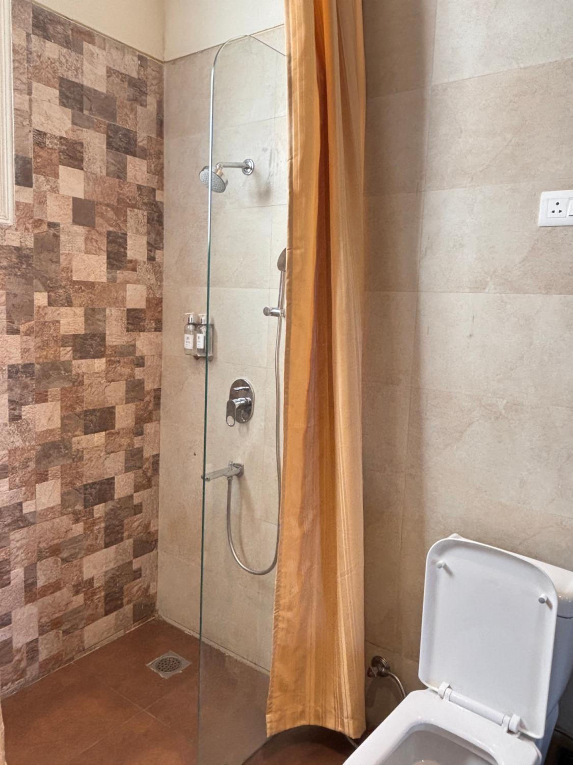 Super Deluxe Rooms with Valley View - Photo 3