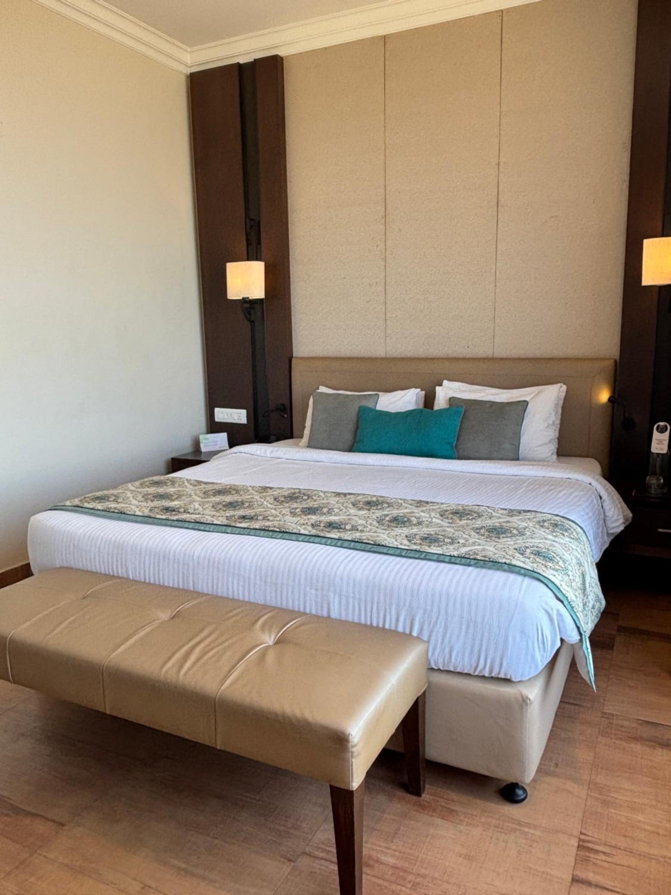 Super Deluxe Rooms with Valley View - Photo 4