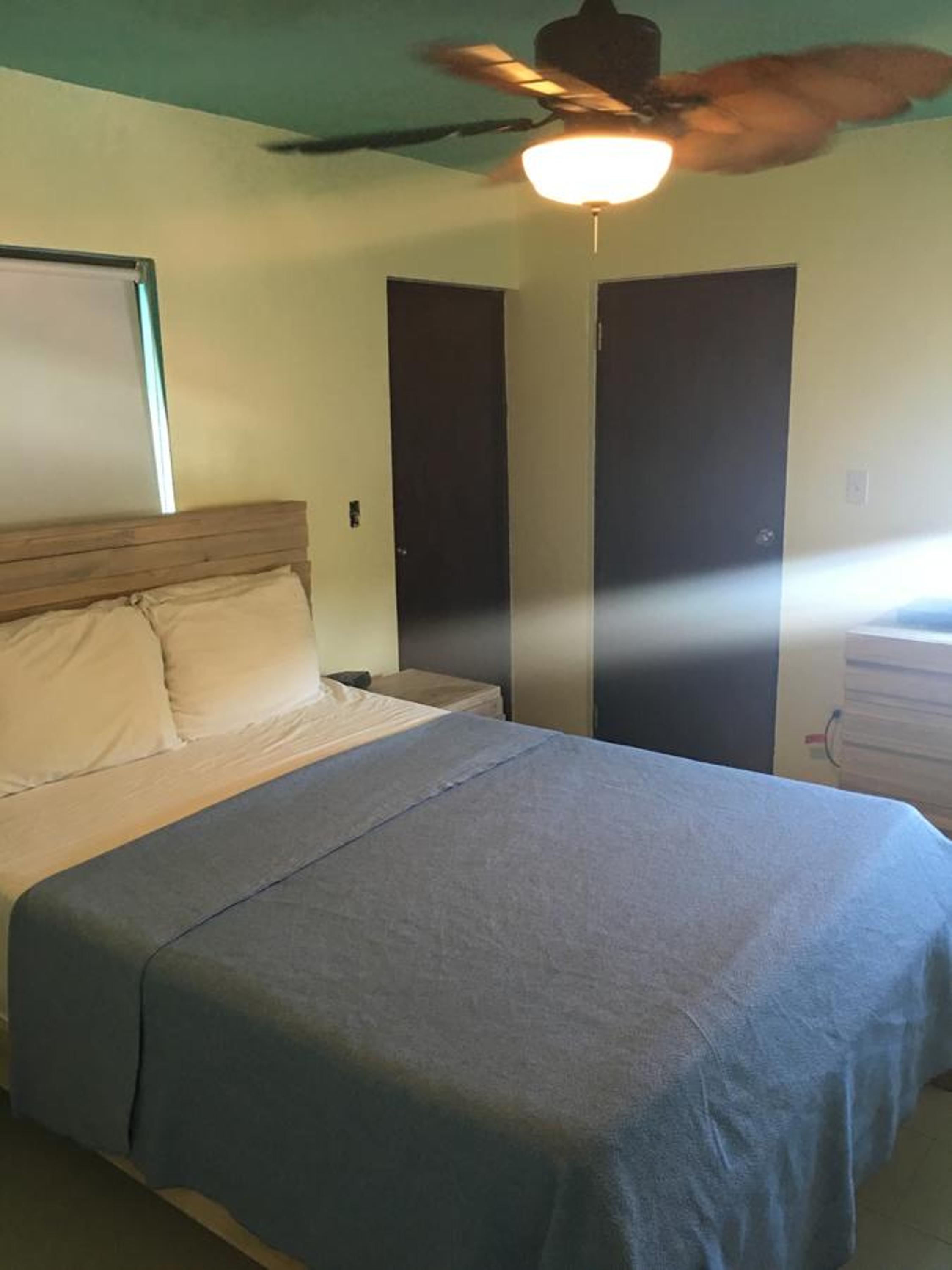 Double Room with Private Bathroom photo 1
