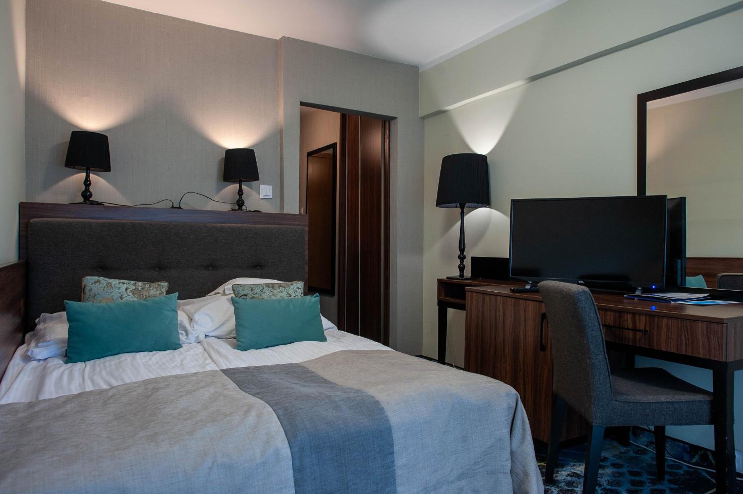 Small Double Room - Photo 9
