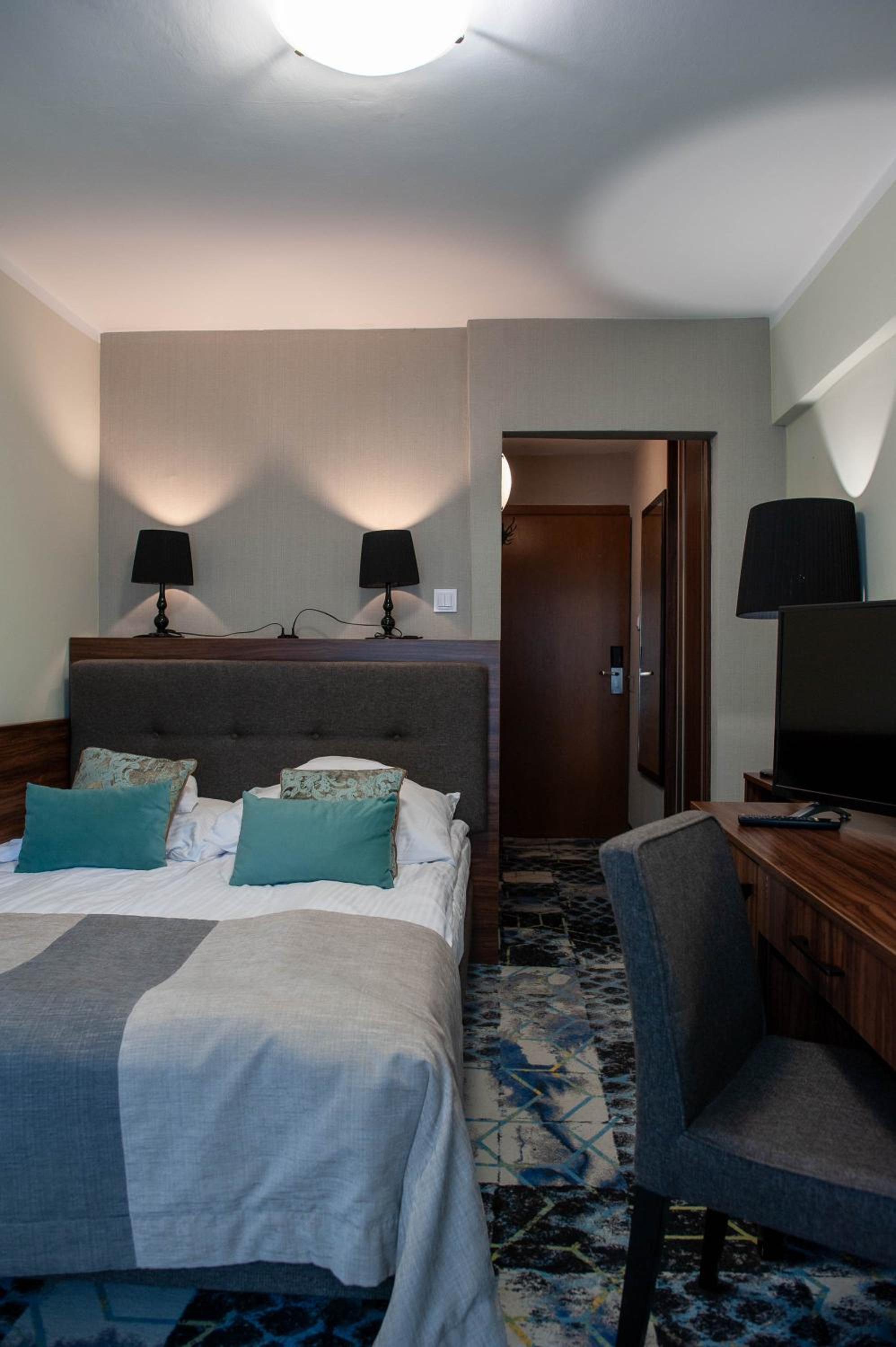 Small Double Room - Photo 8