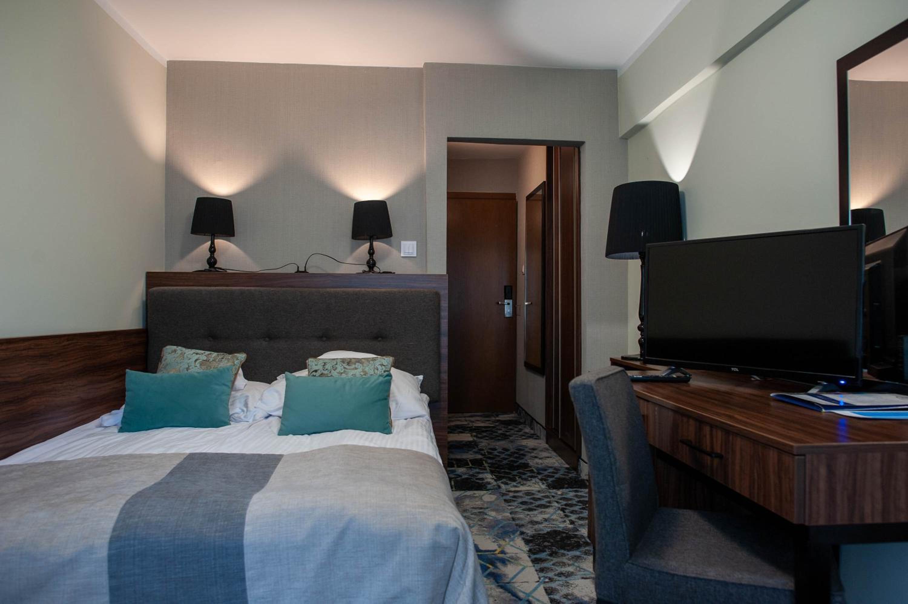 Small Double Room - Photo 7
