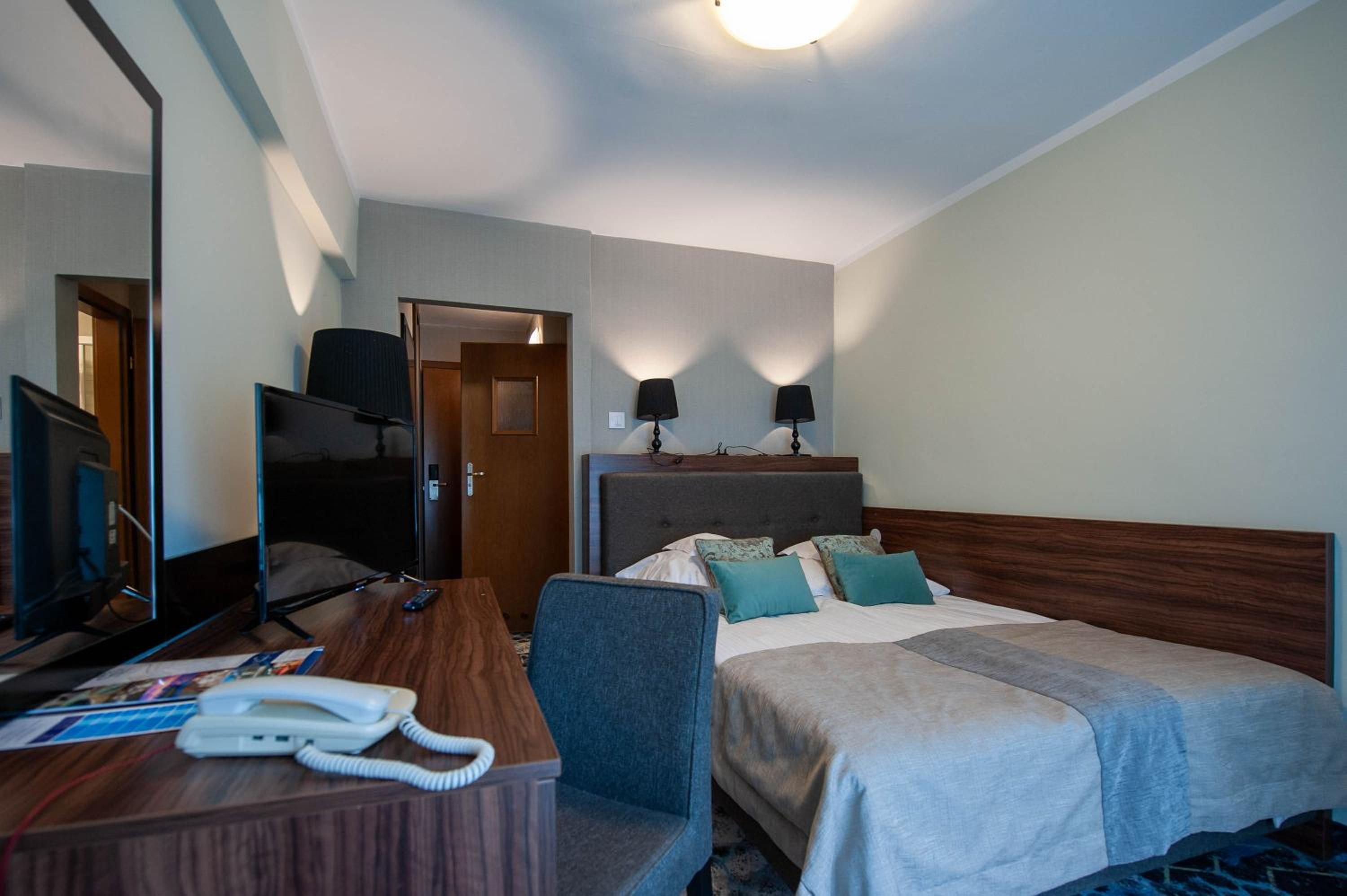 Small Double Room - Photo 2