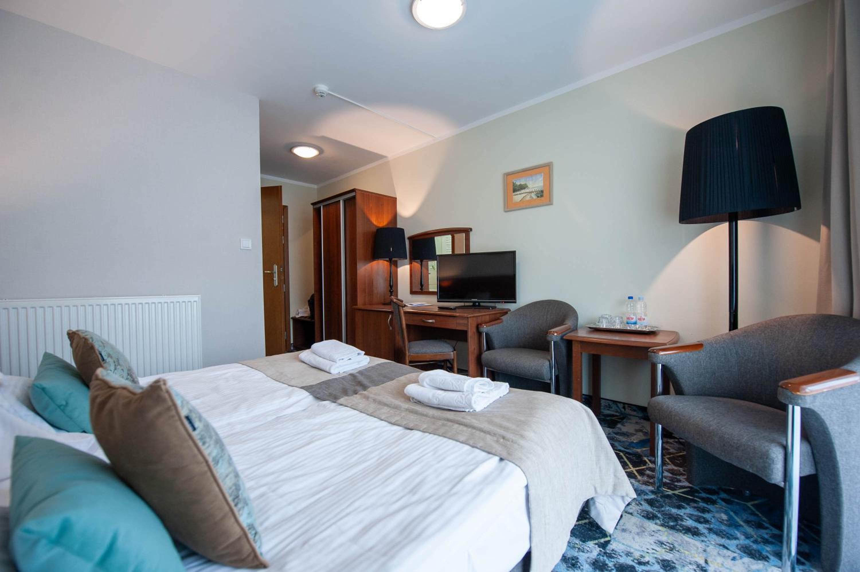 Double Room with Balcony - Photo 1