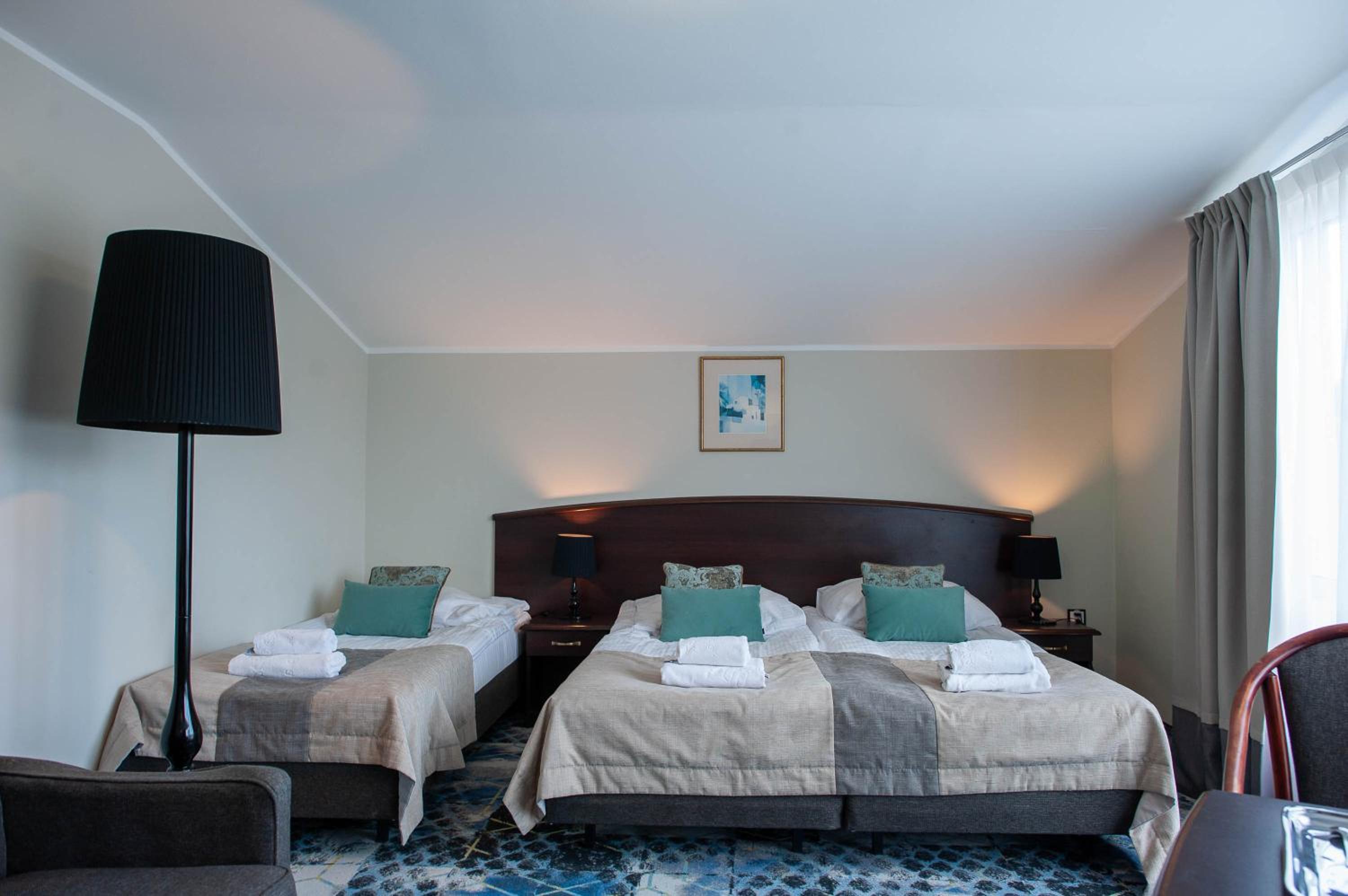 Double Room - Disability Access - Photo 8