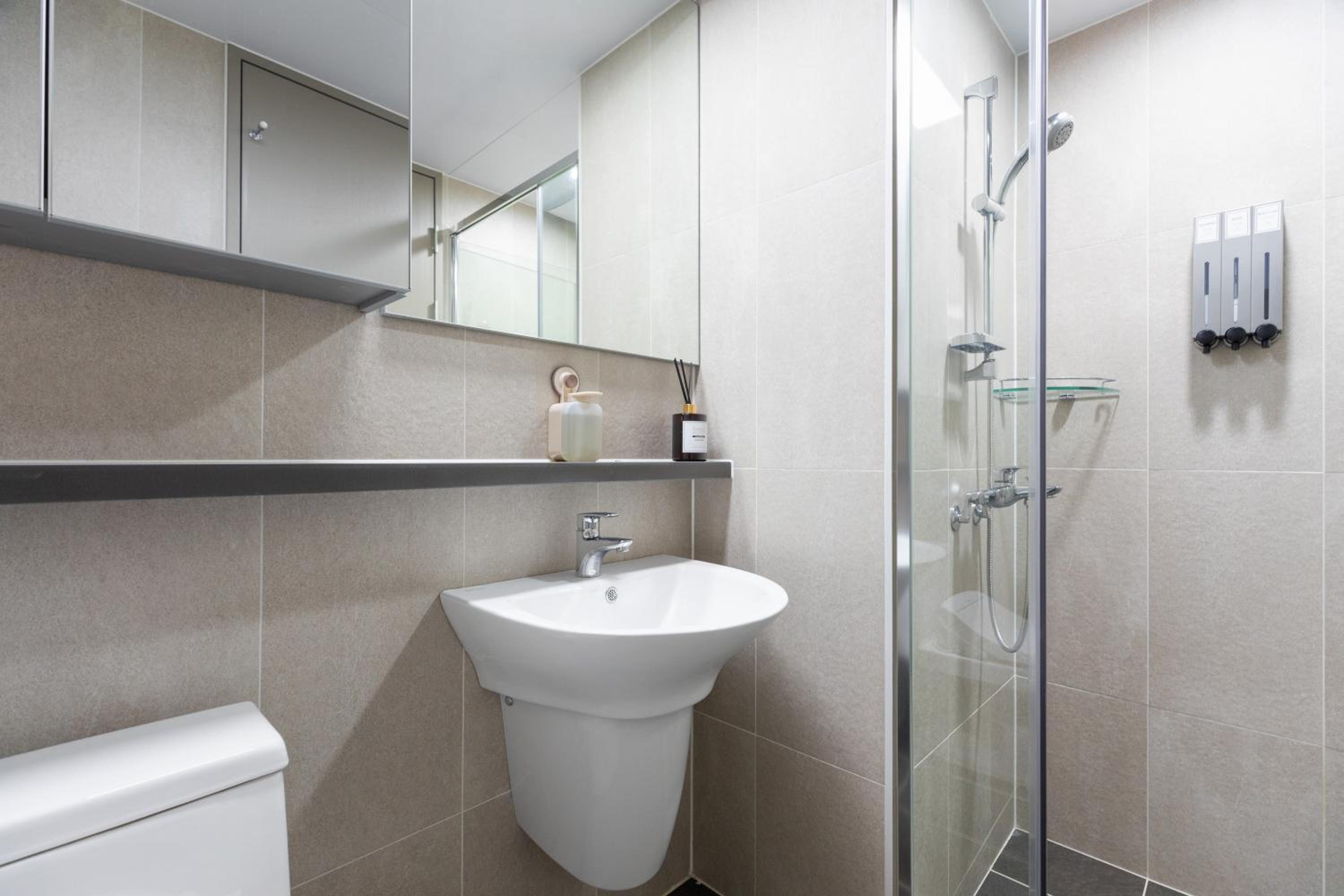 Standard Twin Room - Photo 10