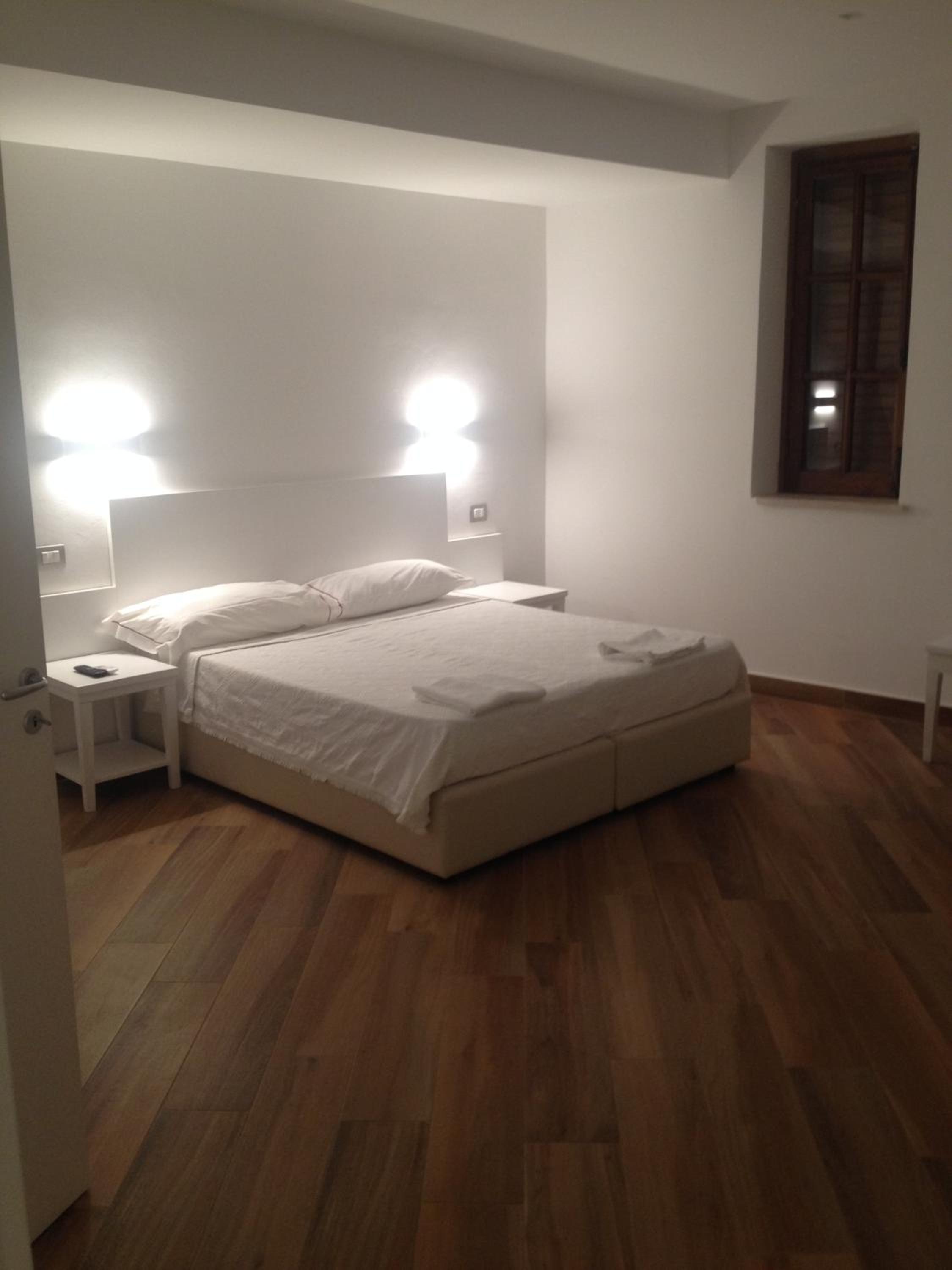Double or Twin Room photo 3