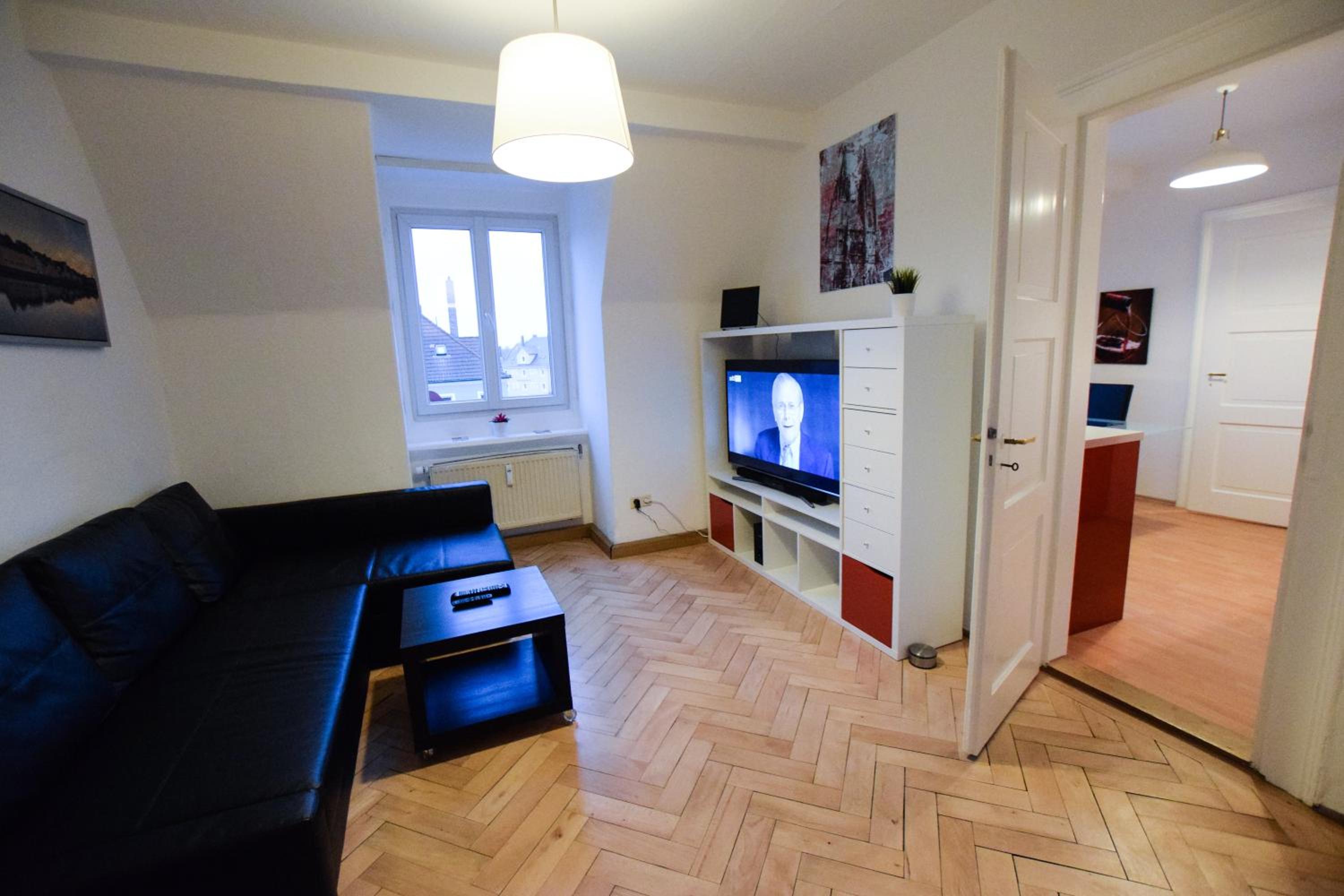 Three-Bedroom Apartment - Photo 7