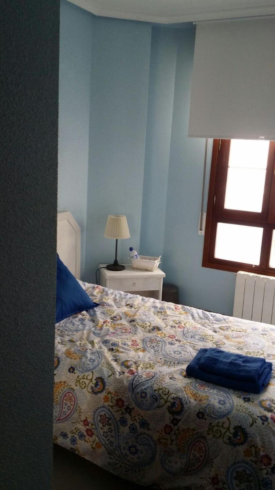 Single Room with Shared Bathroom photo 2