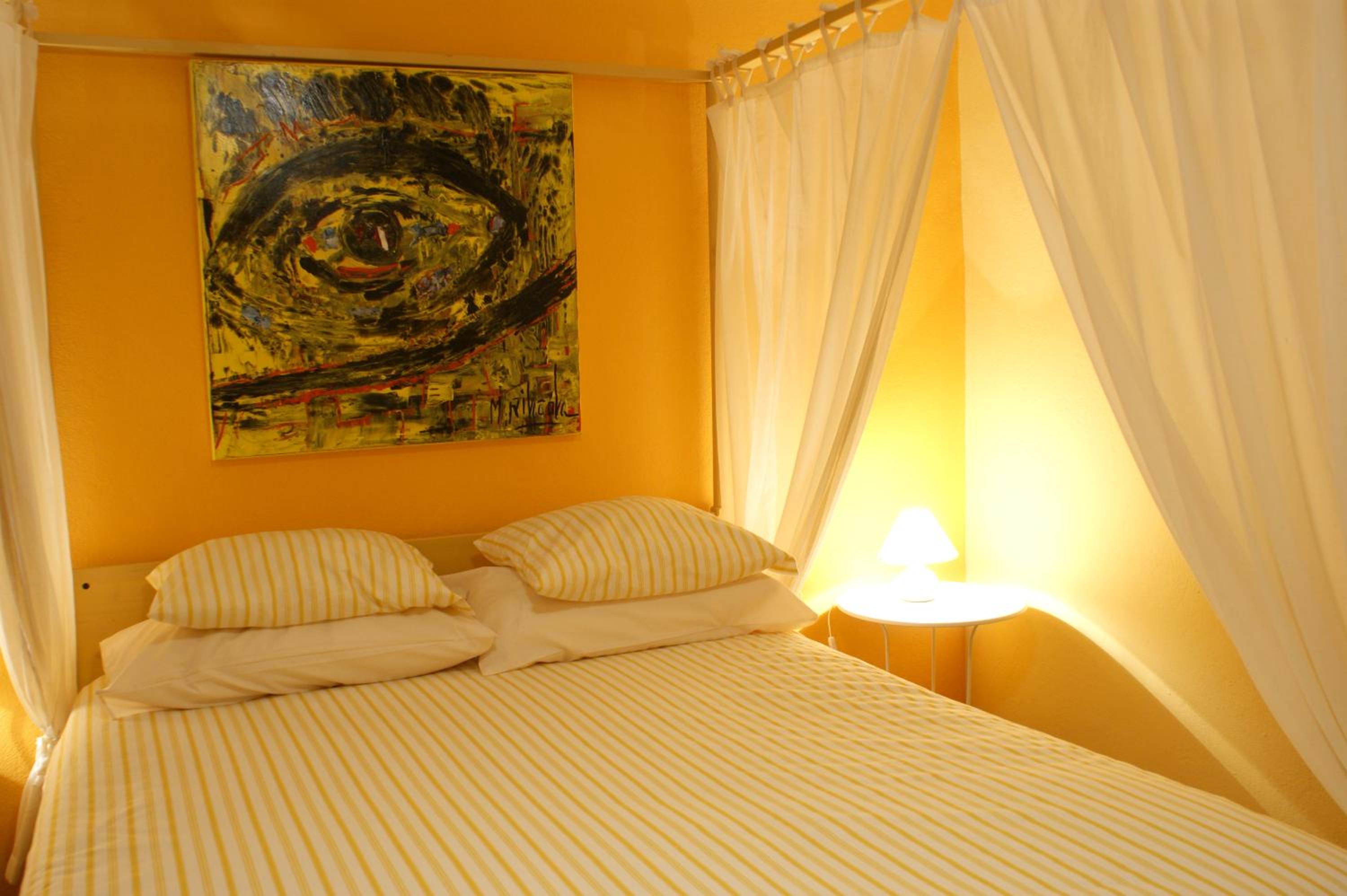 Double or Twin Room - Photo 11