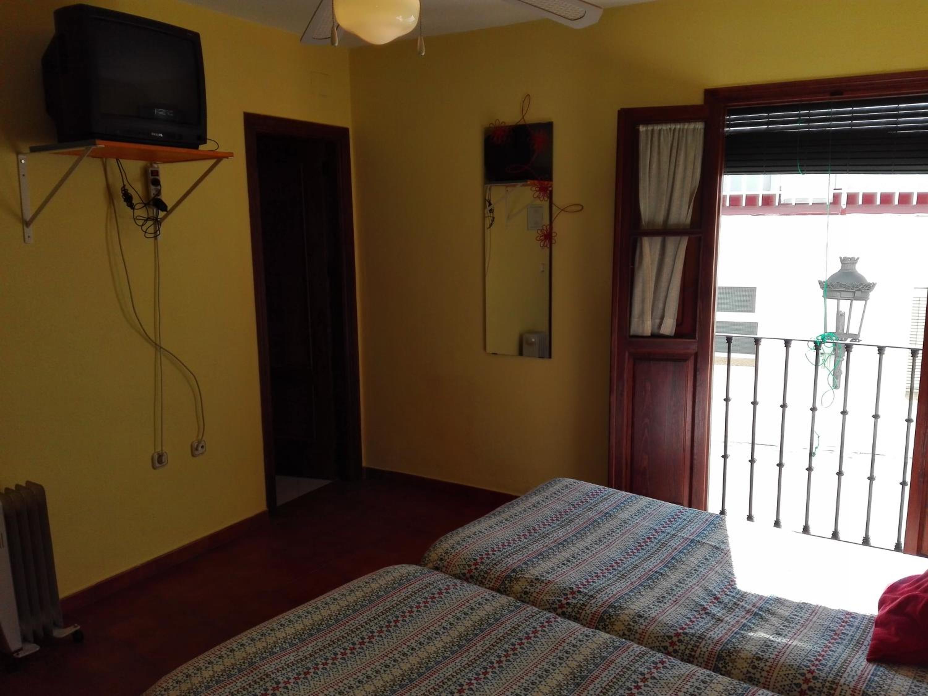Double or Twin Room - Photo 13