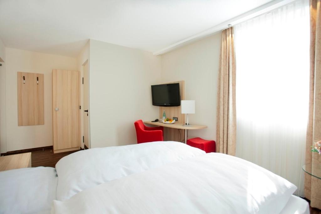 Double Room - Photo 1