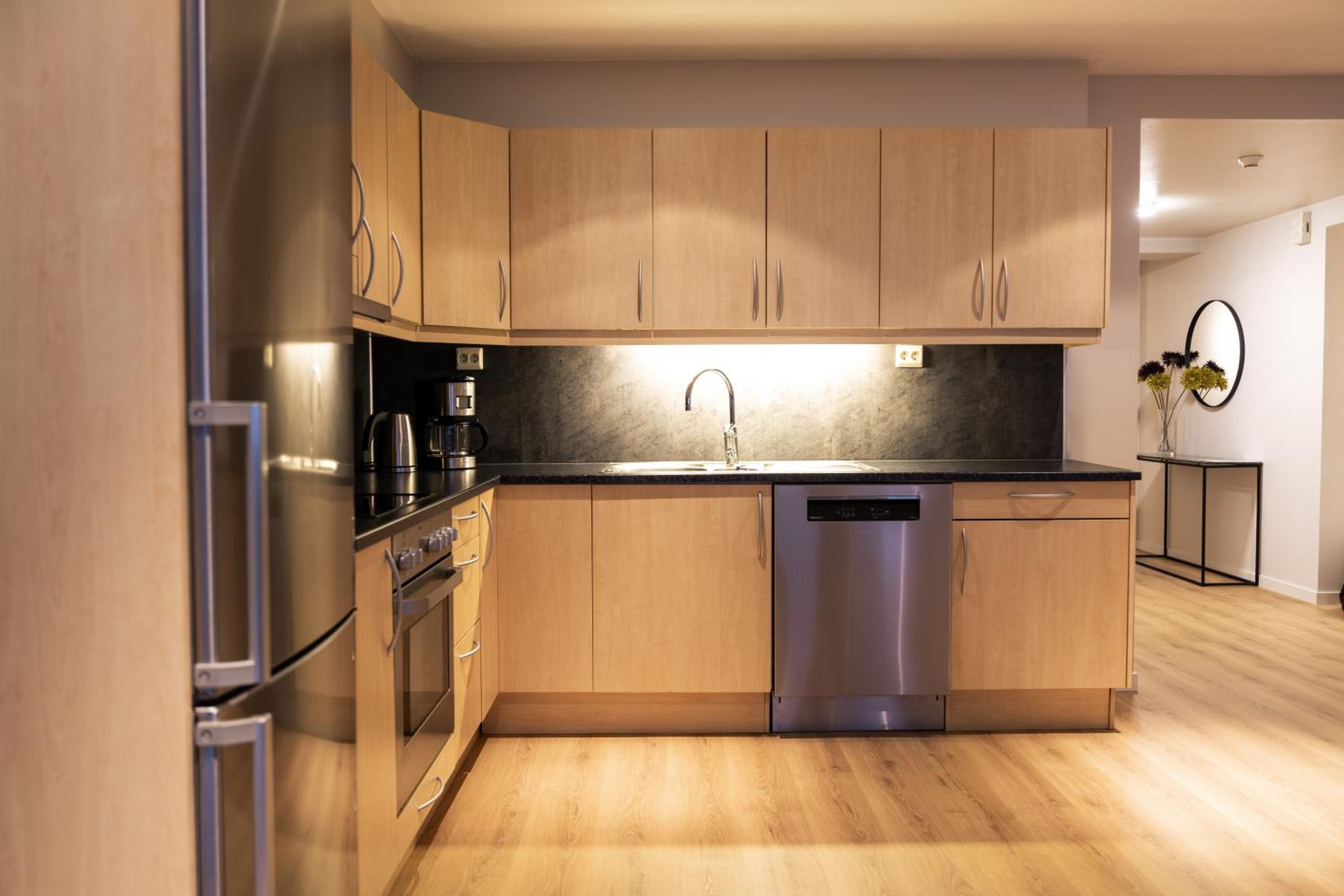 Two-Bedroom Deluxe Apartment with Balcony photo 3