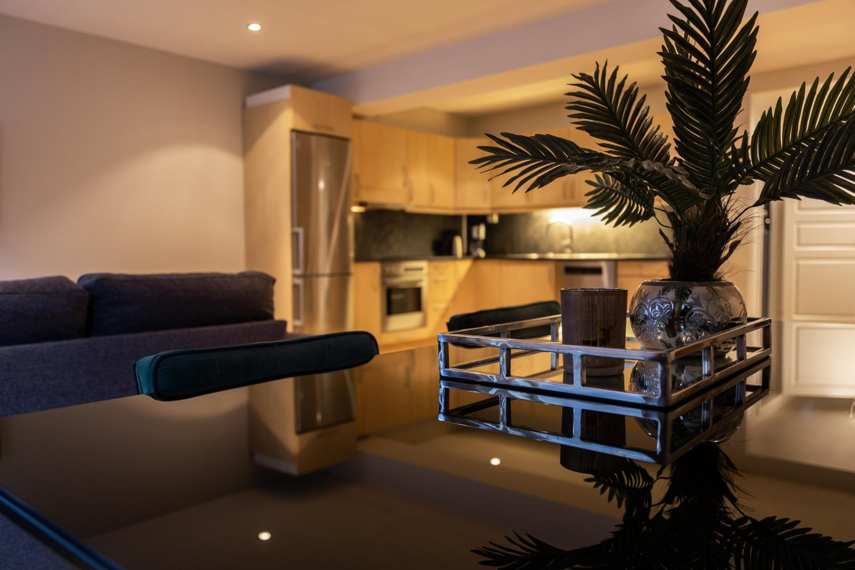 Two-Bedroom Deluxe Apartment with Balcony