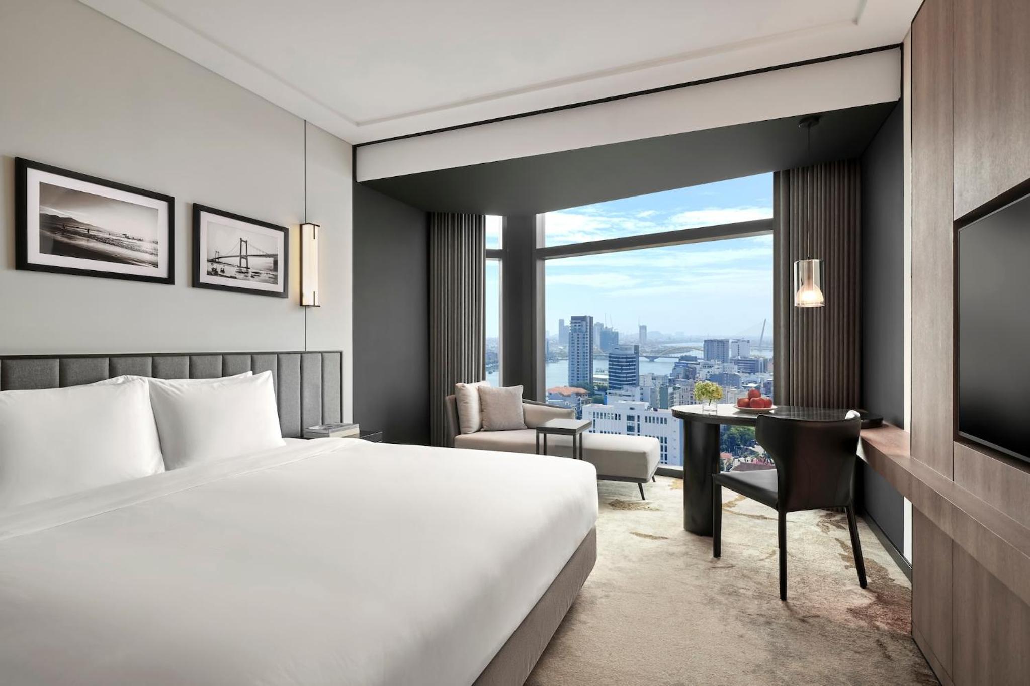 Standard King Room with River View - Photo 1