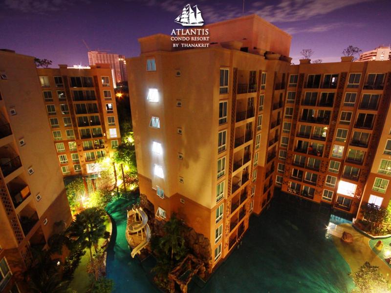 Apartment with Pool View  photo 3