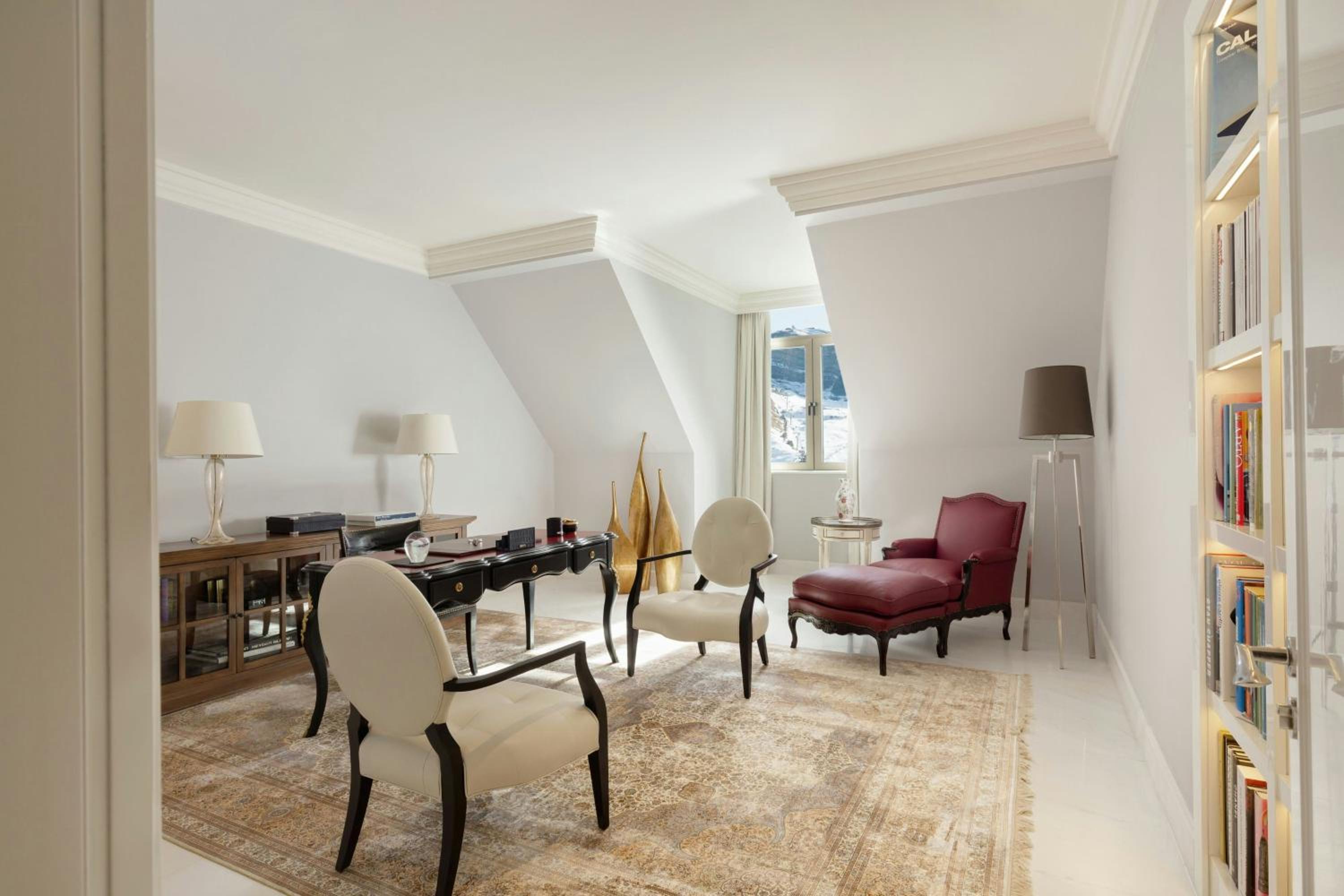 Presidential Penthouse Suite
