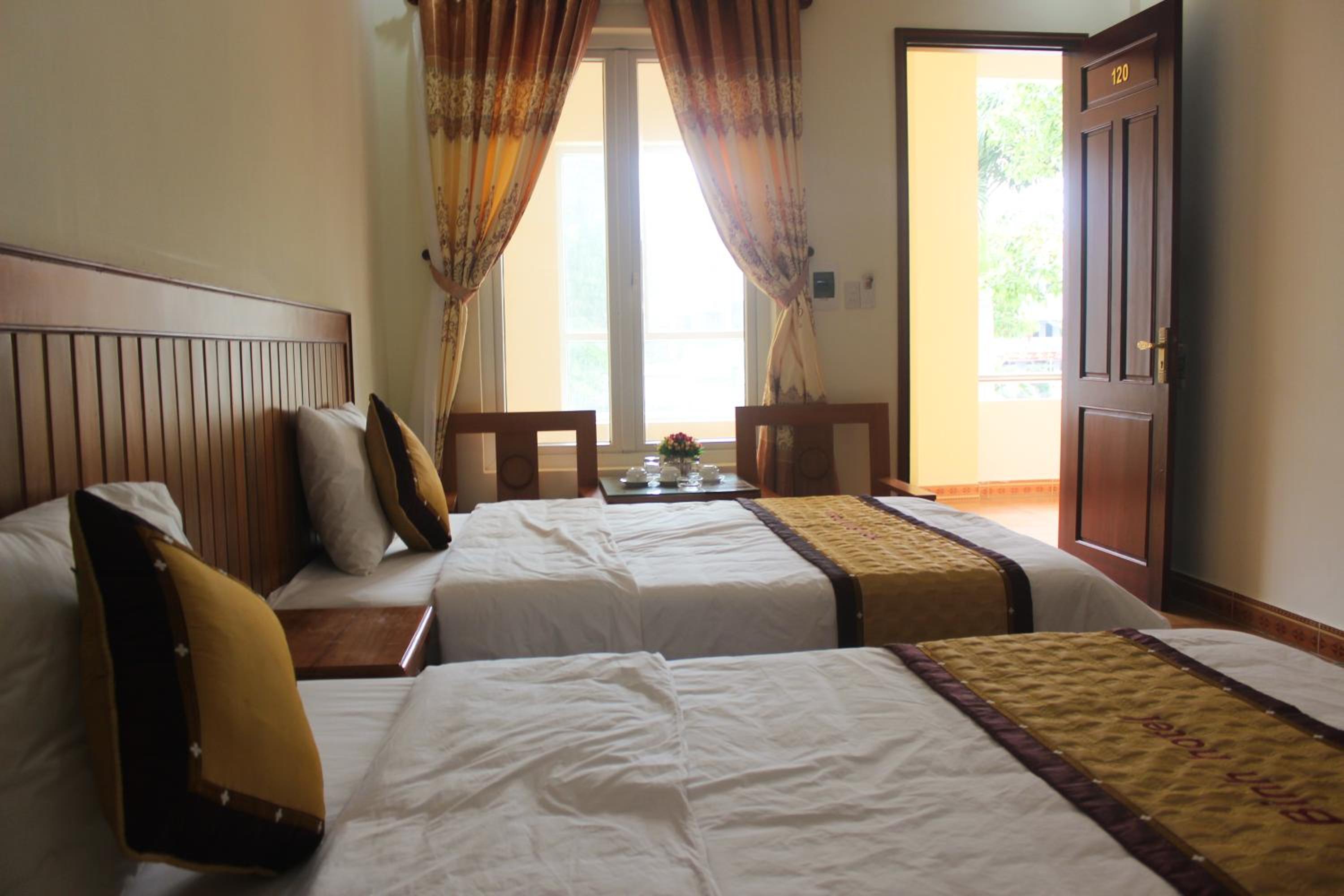 Deluxe Triple Room photo 3