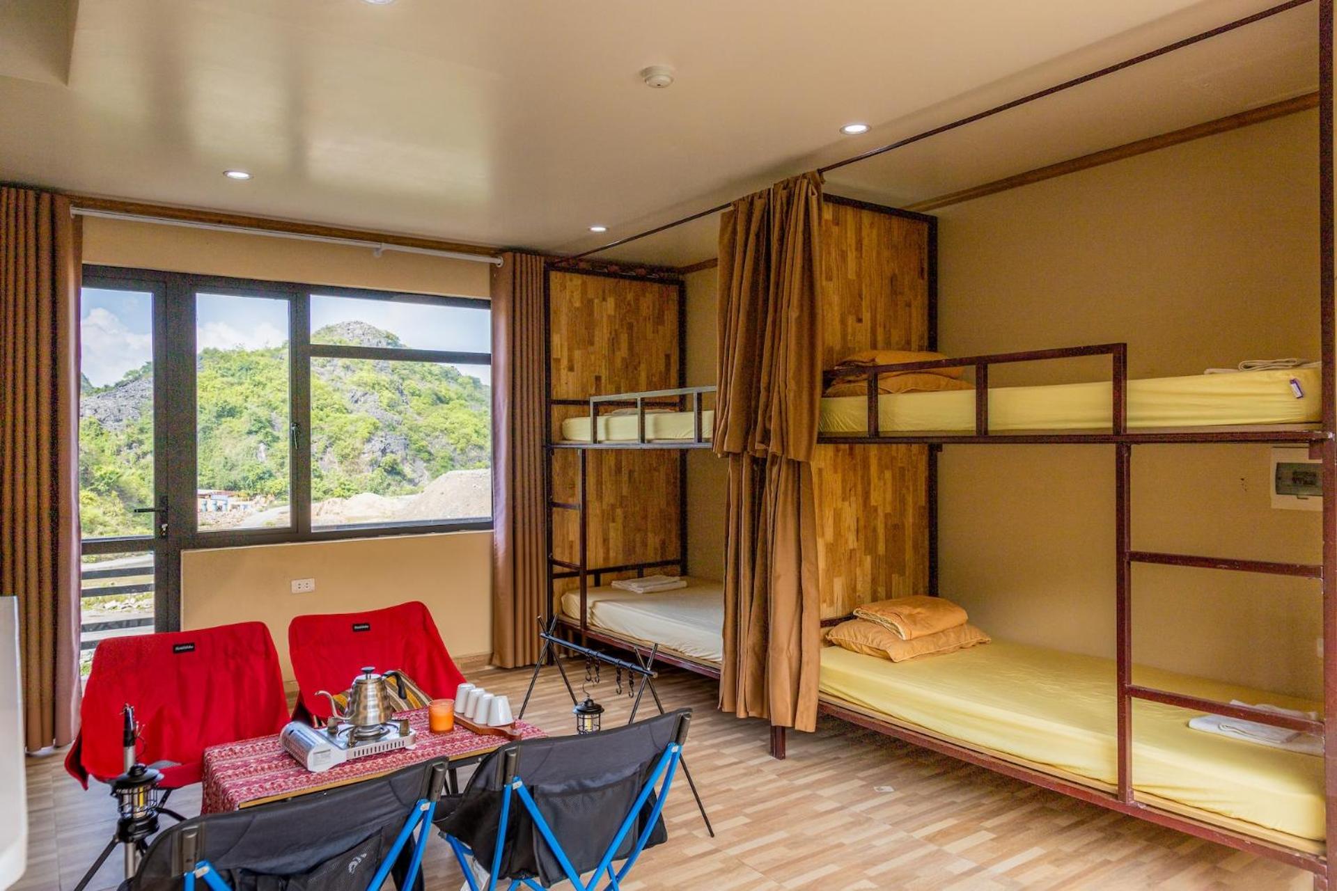 Bed in 8-Bed Mixed Dormitory Room photo 1