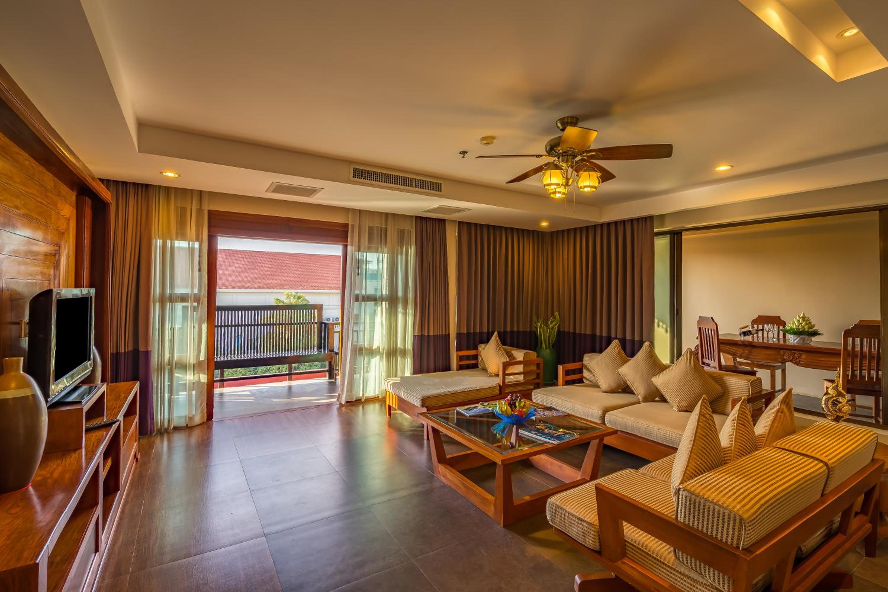 Penthouse Suite - Photo 5