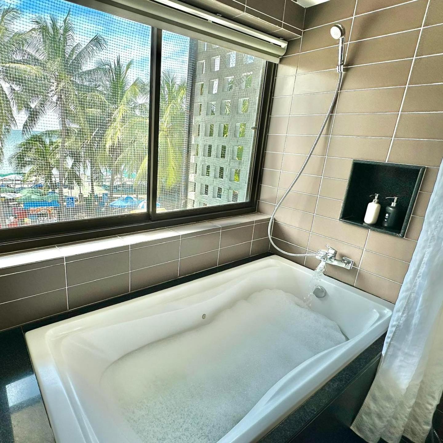 Junior Suite (The Cove)