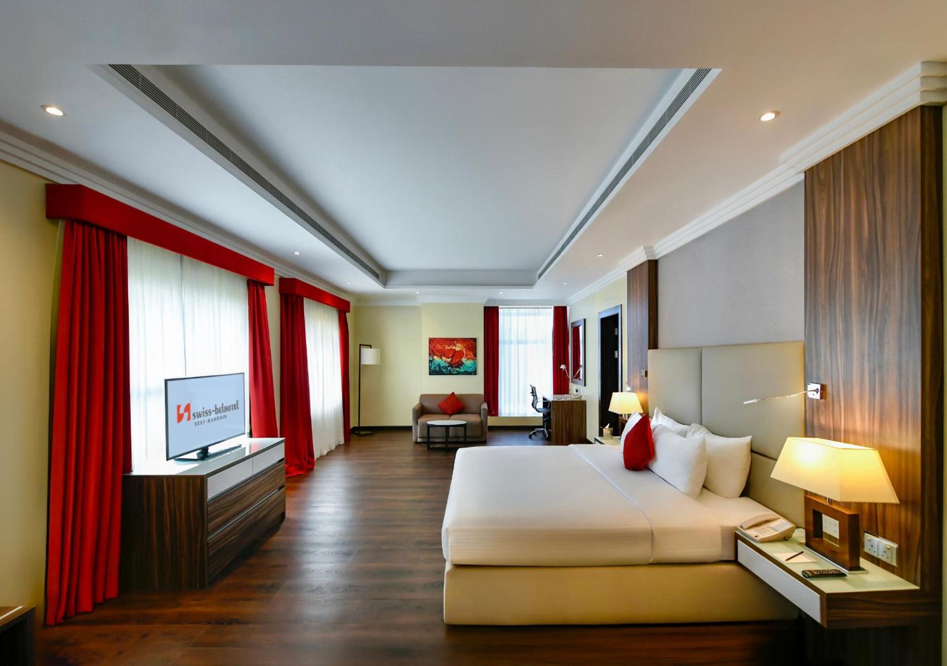 Premium Room with Vista 27 Lounge Access  photo 2