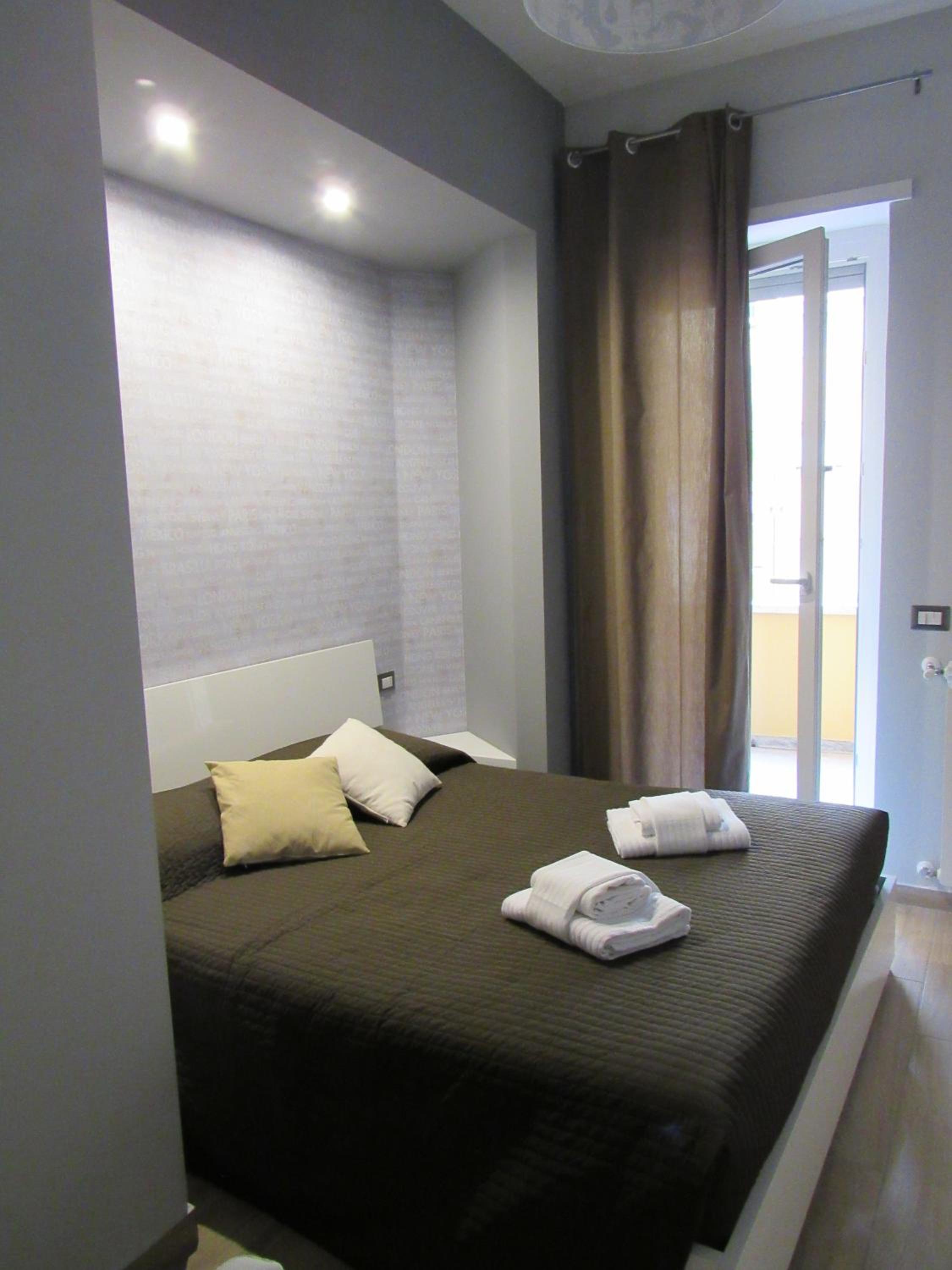 Deluxe Double Room with Extra Bed
