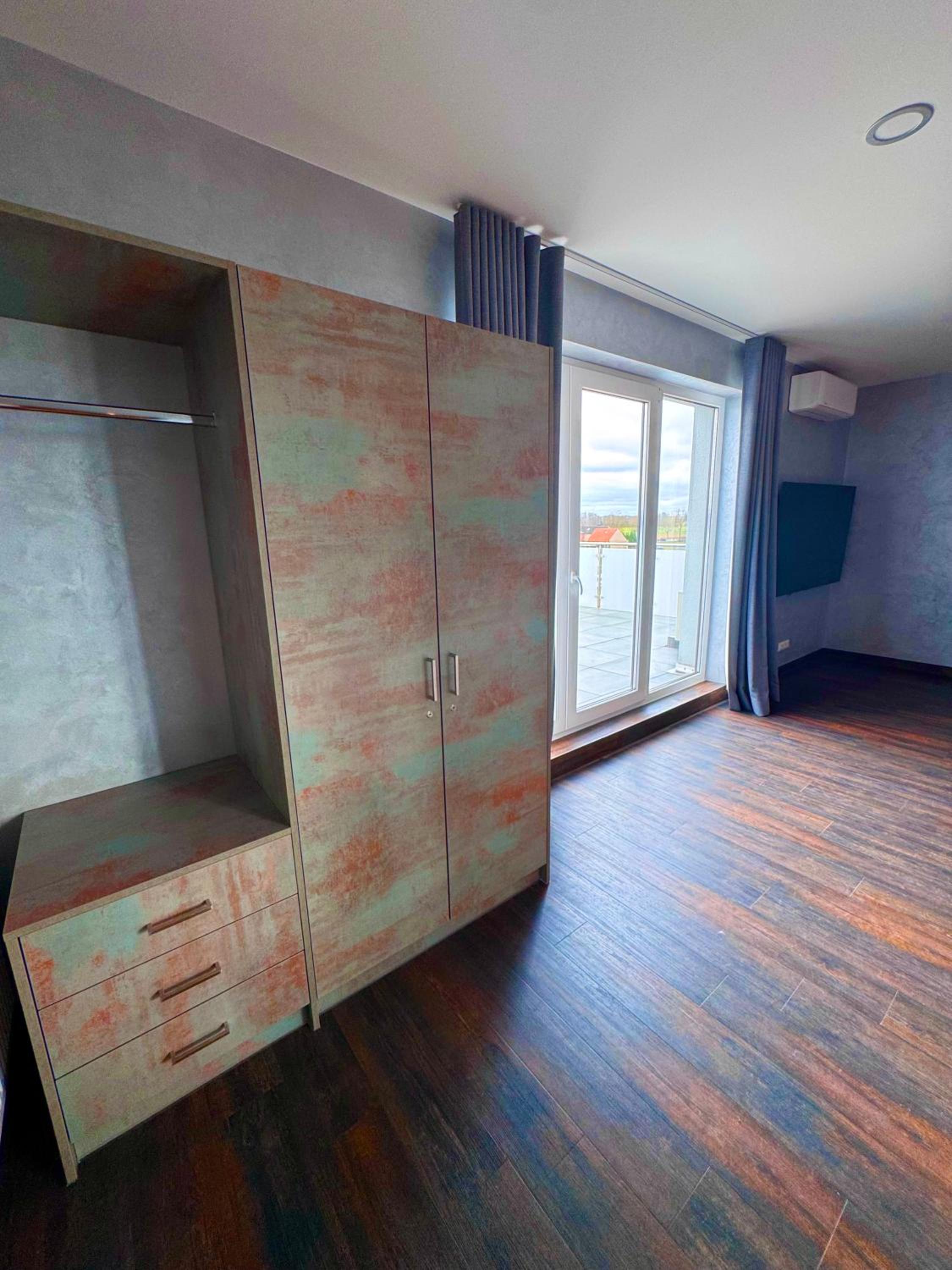 King Room with Balcony photo 2